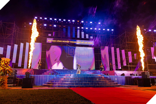 Bat ngo: Ca khuc anime Bất ngờ: Ca khúc anime Idol vang lên trong lễ khai giảng đại học! 3