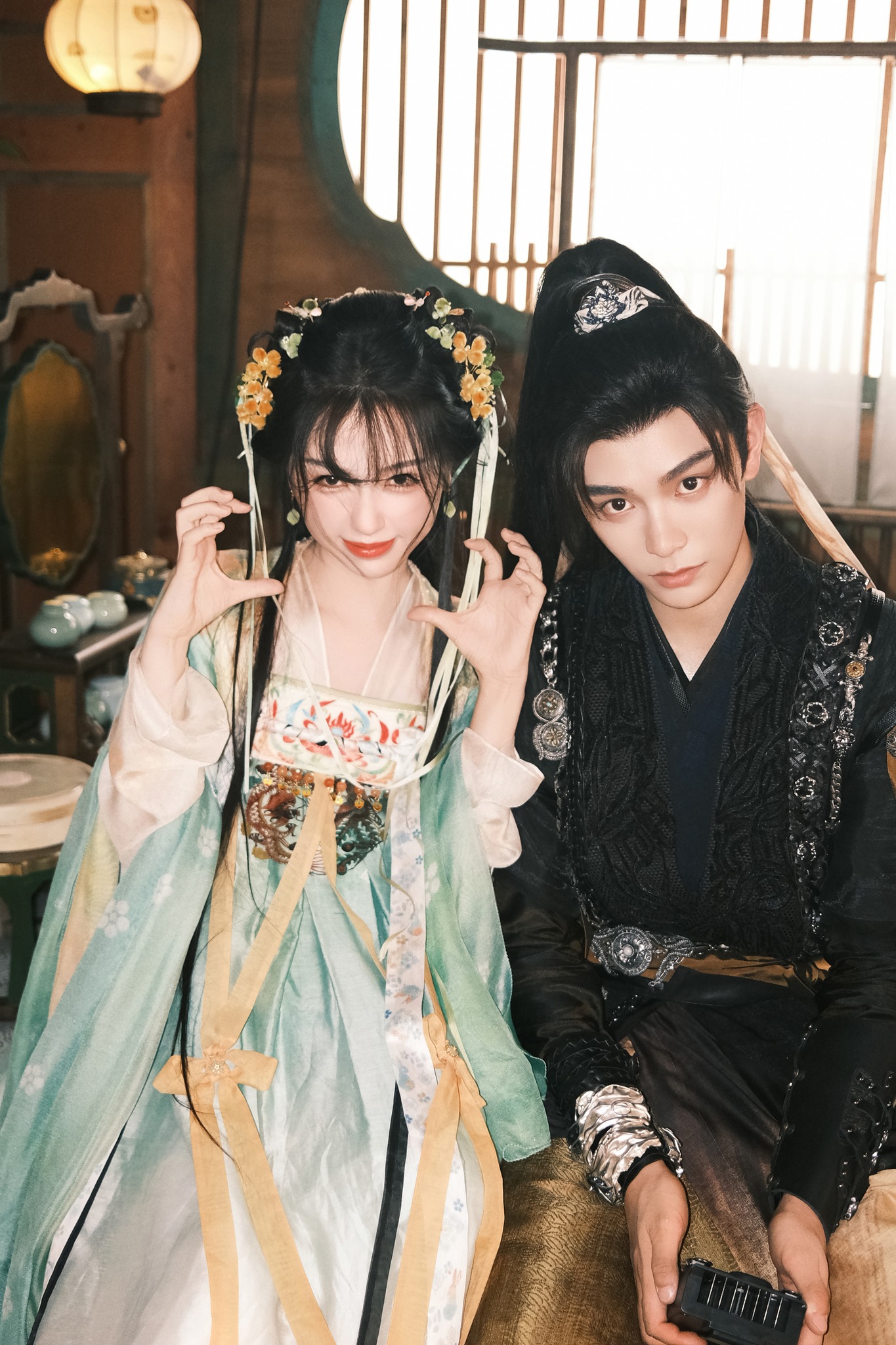 Căng nhất lúc này: Đinh Vũ Hề bị nghi có phát ngôn móc mỉa Ngu Thư Hân, fan 2 nhà lao vào Căng nhất lúc này: Đinh Vũ Hề bị nghi có phát ngôn móc mỉa Ngu Thư Hân, fan 2 nhà lao vào