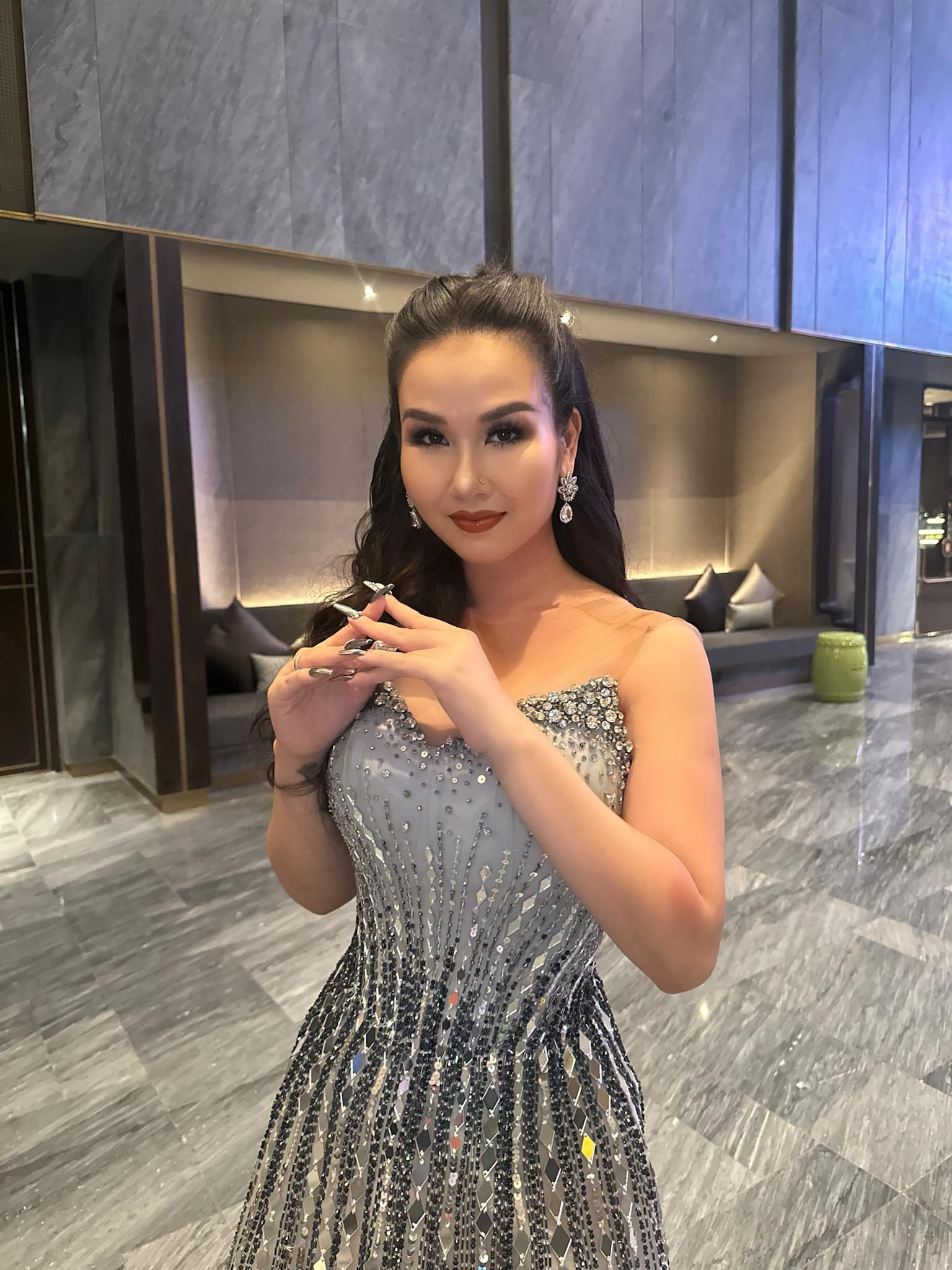 Chuyện tình định mệnh của nữ nghệ sĩ đình đám và đại gia Ấn Độ, được chồng đưa tiền quản lý- Ảnh 5.