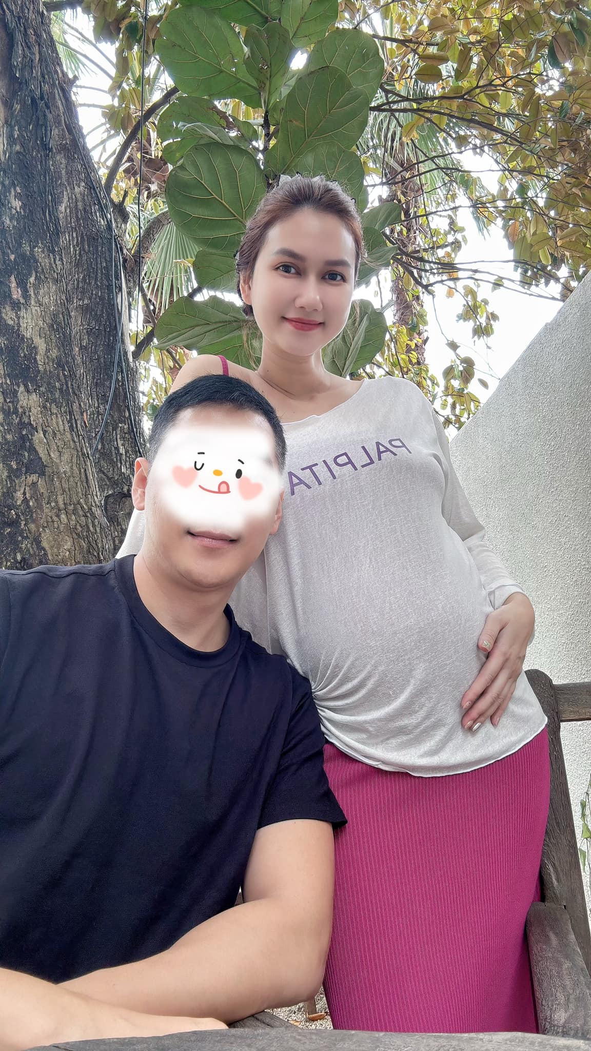 "Mỹ nhân phim giờ vàng VFC" bầu lần 3 với chồng doanh nhân bí ẩn hơn 11 tuổi? 46800757692102925023383213787238872209593886n 1738071424024 17380714241891726653567 1761099710141 17610997104502095521305 1761103941109 17611039422402003389730