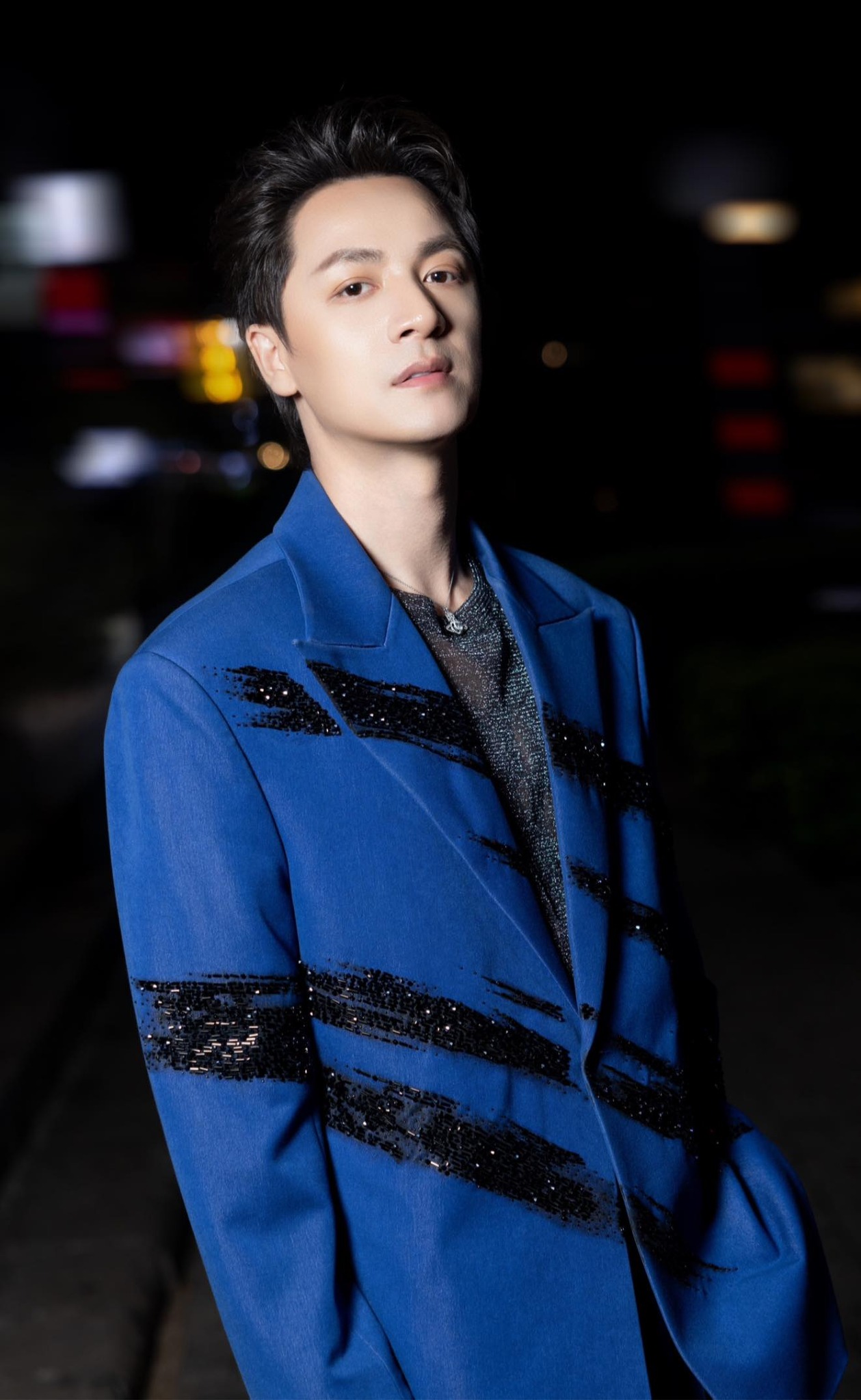 Cậu ấm của Vbiz: Bố mẹ sở hữu chuỗi BĐS khủng từ Việt Nam tới nước ngoài, có thành tích học tập đáng nể- Ảnh 11. Cậu ấm của Vbiz: Bố mẹ sở hữu chuỗi BĐS khủng từ Việt Nam tới nước ngoài, có thành tích học tập đáng nể- Ảnh 11.