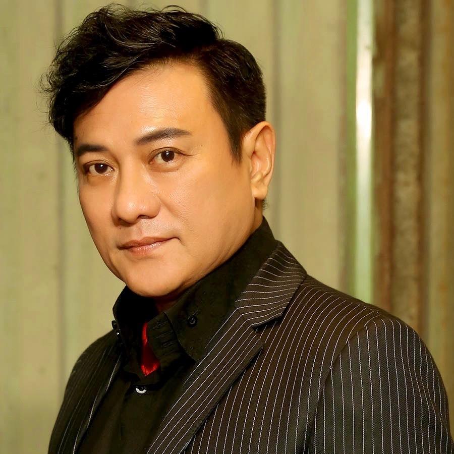 Nam diễn viên 18 năm chăm mẹ tai biến, 52 tuổi bỡ ngỡ khi pha sữa cho con, 56 tuổi lên chức Chủ tịch- Ảnh 2. Nam diễn viên 18 năm chăm mẹ tai biến, 52 tuổi bỡ ngỡ khi pha sữa cho con, 56 tuổi lên chức Chủ tịch- Ảnh 2.