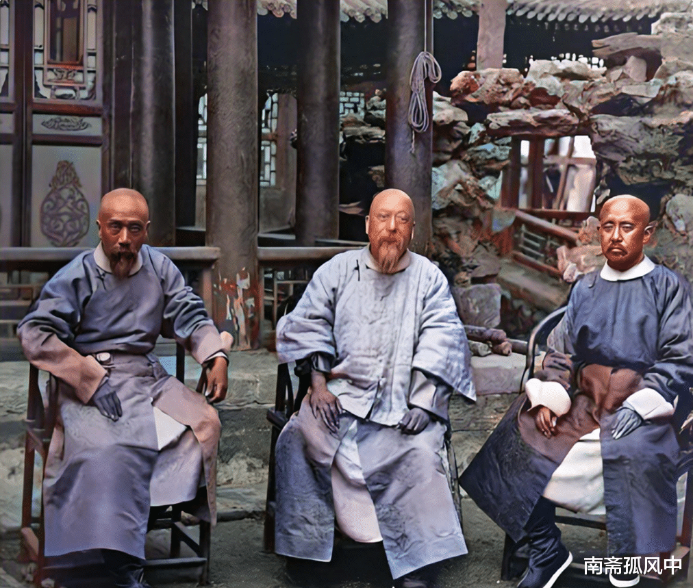 Bộ ảnh hiếm chụp thời nhà Thanh hơn 100 năm trước: Ngỡ ngàng trước nhan sắc giai nhân đứng cạnh Từ Hi Thái hậu- Ảnh 9.