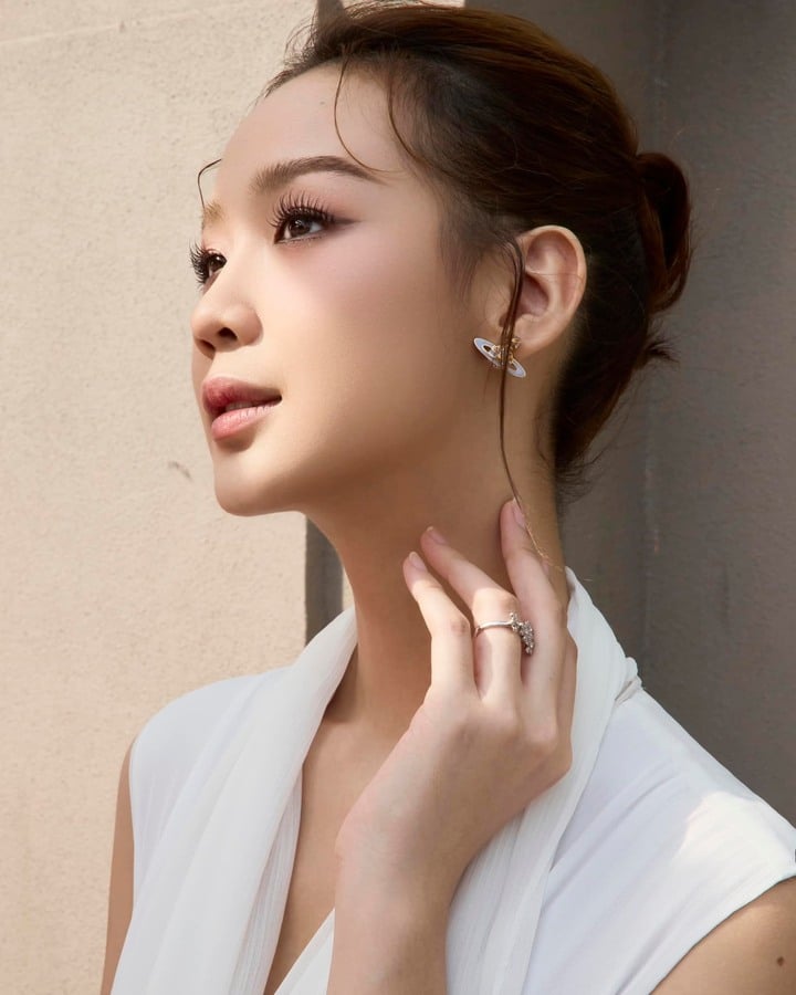 Cuộc sống của Top 3 Miss World Vietnam 2022 sau hơn 2 năm thành hoa hậu, á hậu- Ảnh 5. Cuộc sống của Top 3 Miss World Vietnam 2022 sau hơn 2 năm thành hoa hậu, á hậu- Ảnh 5.