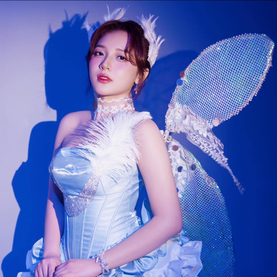 Nữ MC tuyệt sắc tự tin khoe mặt mộc- Ảnh 2.