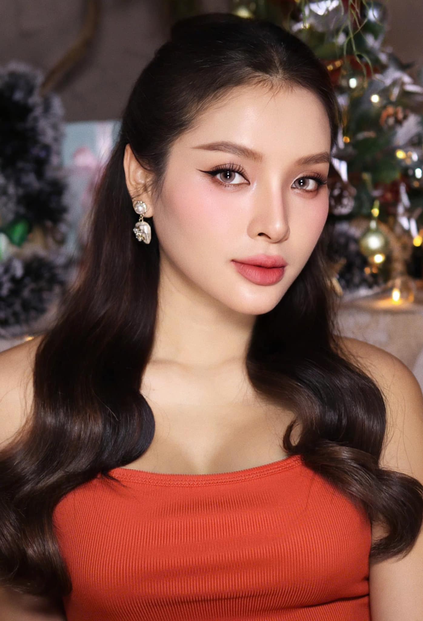 Sao nữ Vbiz hé lộ sự cố nguy hiểm khi sinh con thứ 3- Ảnh 6. Sao nữ Vbiz hé lộ sự cố nguy hiểm khi sinh con thứ 3- Ảnh 6.