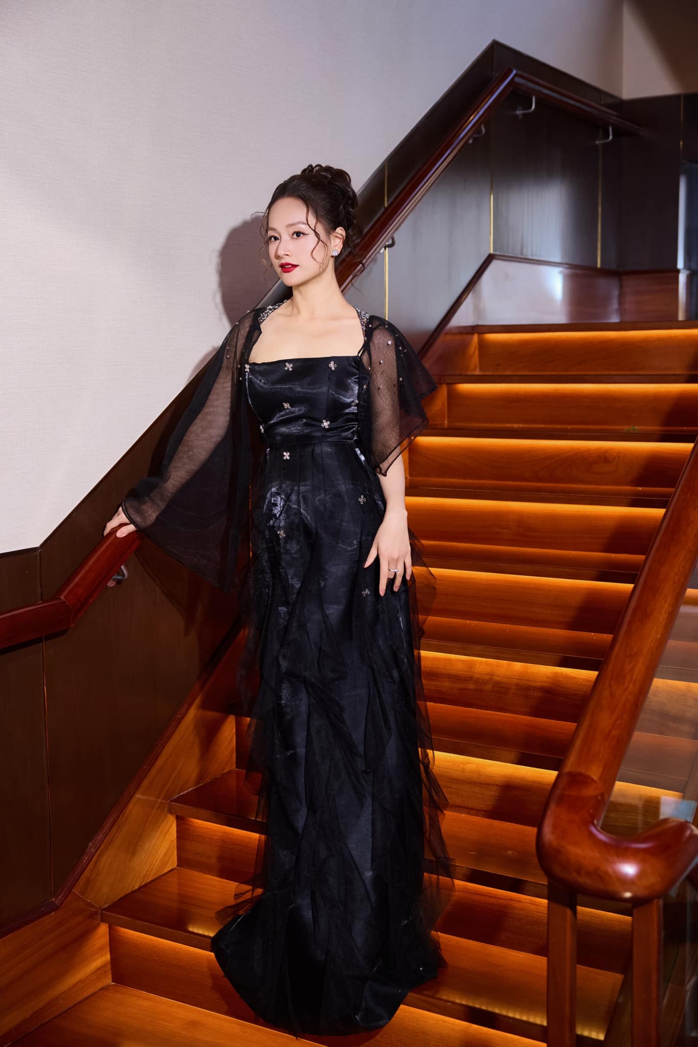 Giành quyền nuôi con nhờ thu nhập 7 tỷ/năm, Lan Phương kiếm tiền giỏi cỡ nào?- Ảnh 2.