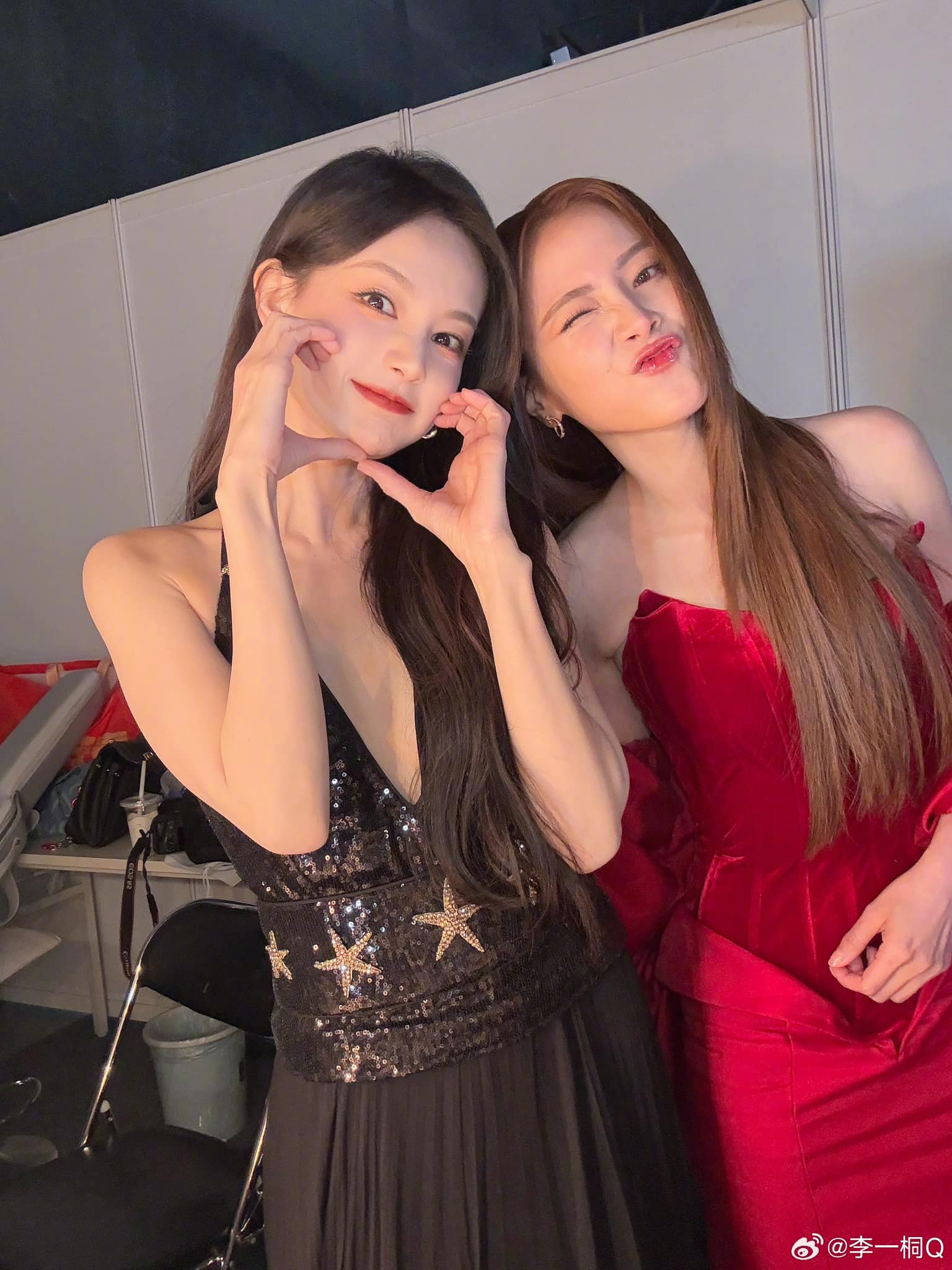 Baifern Pimchanok đại chiến visual với Lý Nhất Đồng và công chúa Cbiz, đang được cả cõi mạng