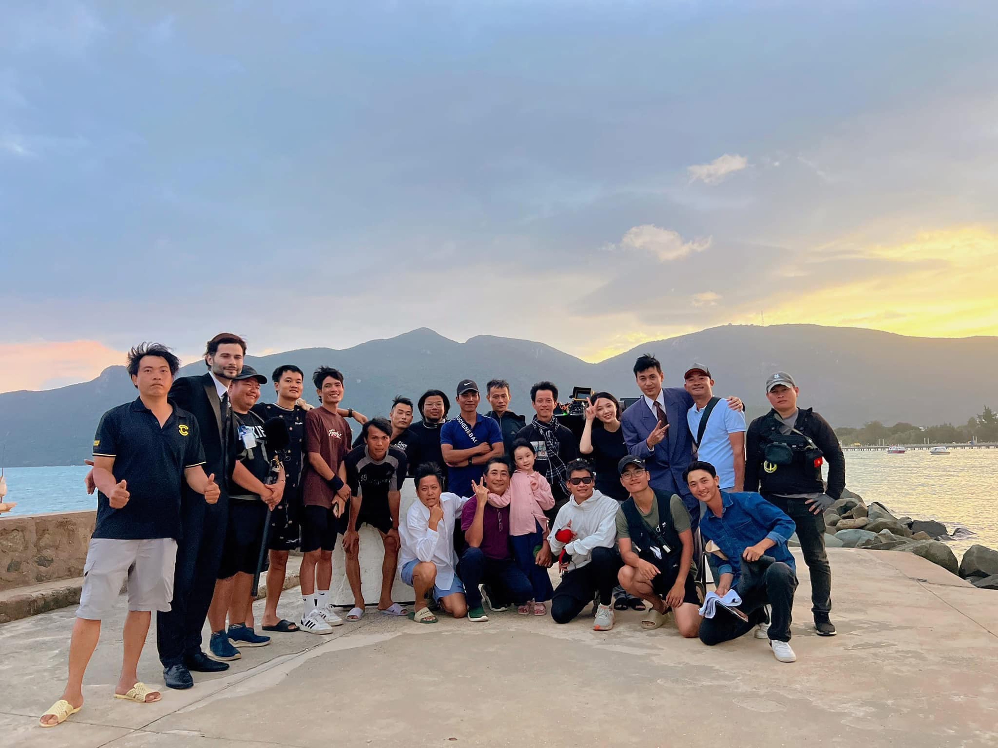 Xuất hiện phim Việt được kỳ vọng sẽ hot hơn cả Mưa Đỏ, nhìn ngoại hình dàn cast mà 3 triệu người sốc tột độ- Ảnh 4.