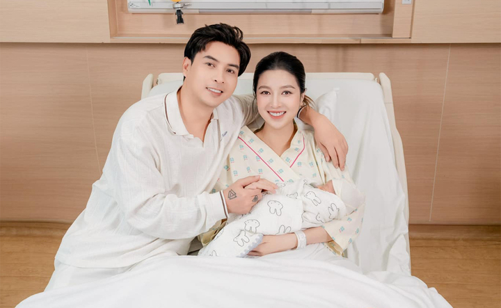 Hồ Quang Hiếu lần đầu khoe rõ mặt con trai đầu lòng- Ảnh 4. Hồ Quang Hiếu lần đầu khoe rõ mặt con trai đầu lòng- Ảnh 4.