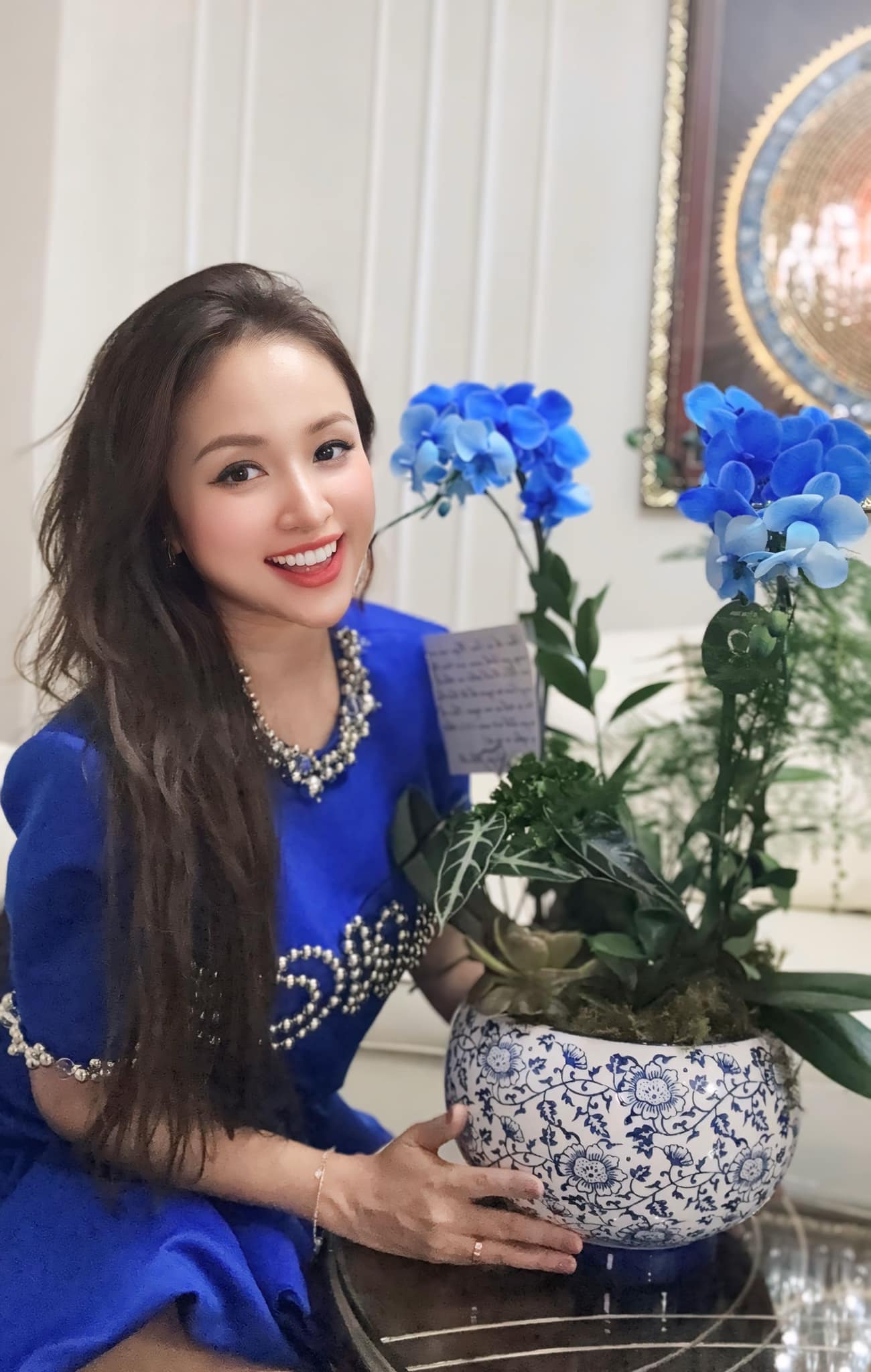 Nhan sắc nữ nghệ sĩ có 1 con riêng, tái hôn với đại gia, được chồng hai chiều chuộng, sống giàu sang- Ảnh 1. Nhan sắc nữ nghệ sĩ có 1 con riêng, tái hôn với đại gia, được chồng hai chiều chuộng, sống giàu sang- Ảnh 1.