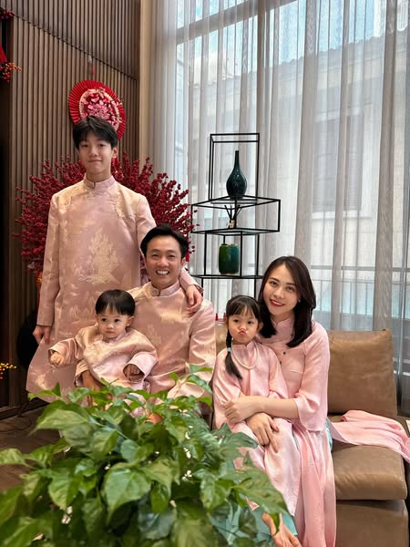 Rich kid nhỏ tuổi nhất của Vbiz: 5 tuổi đã có BST đồ hiệu tiền tỷ, cuộc sống chuẩn giới thượng lưu- Ảnh 12.