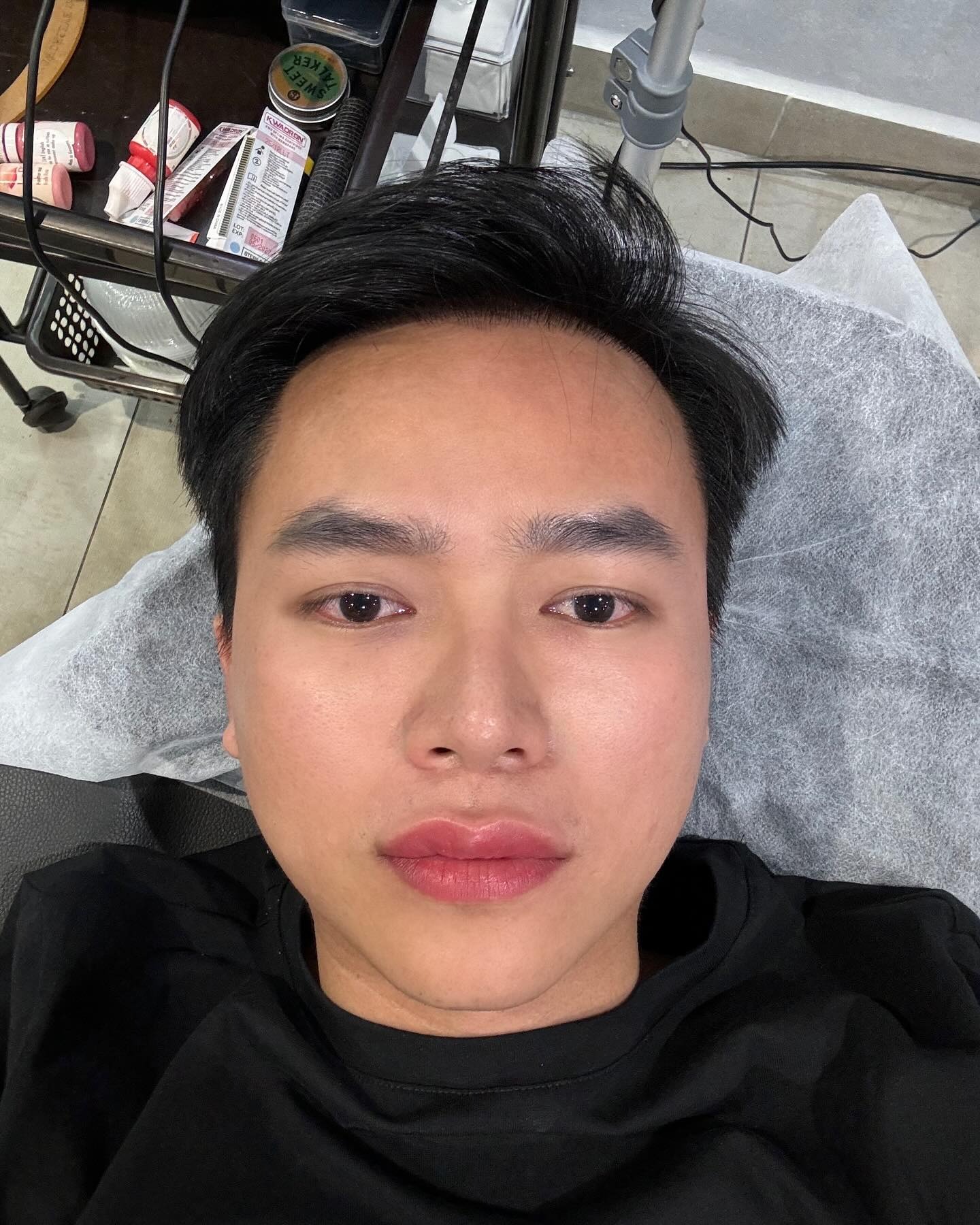 Ngay giáp Tết, 1 sao nam Vbiz đi làm đẹp, kết quả thế nào mà khiến cả showbiz Ngay giáp Tết, 1 sao nam Vbiz đi làm đẹp, kết quả thế nào mà khiến cả showbiz