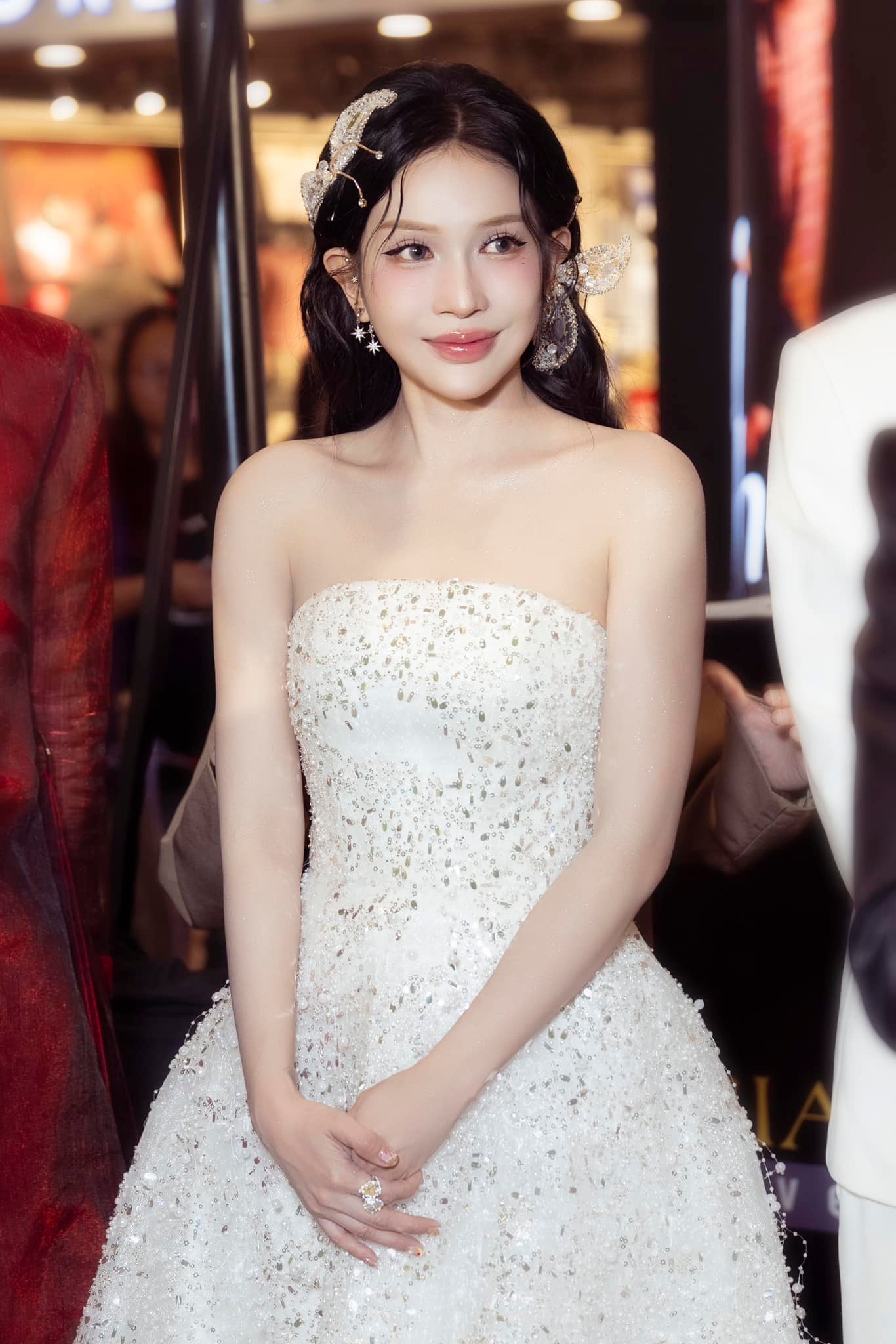 Cặp đôi bị đồn yêu đương hot nhất Vbiz công khai tình tứ, dân mạng phán câu này- Ảnh 3. Cặp đôi bị đồn yêu đương hot nhất Vbiz công khai tình tứ, dân mạng phán câu này- Ảnh 3.