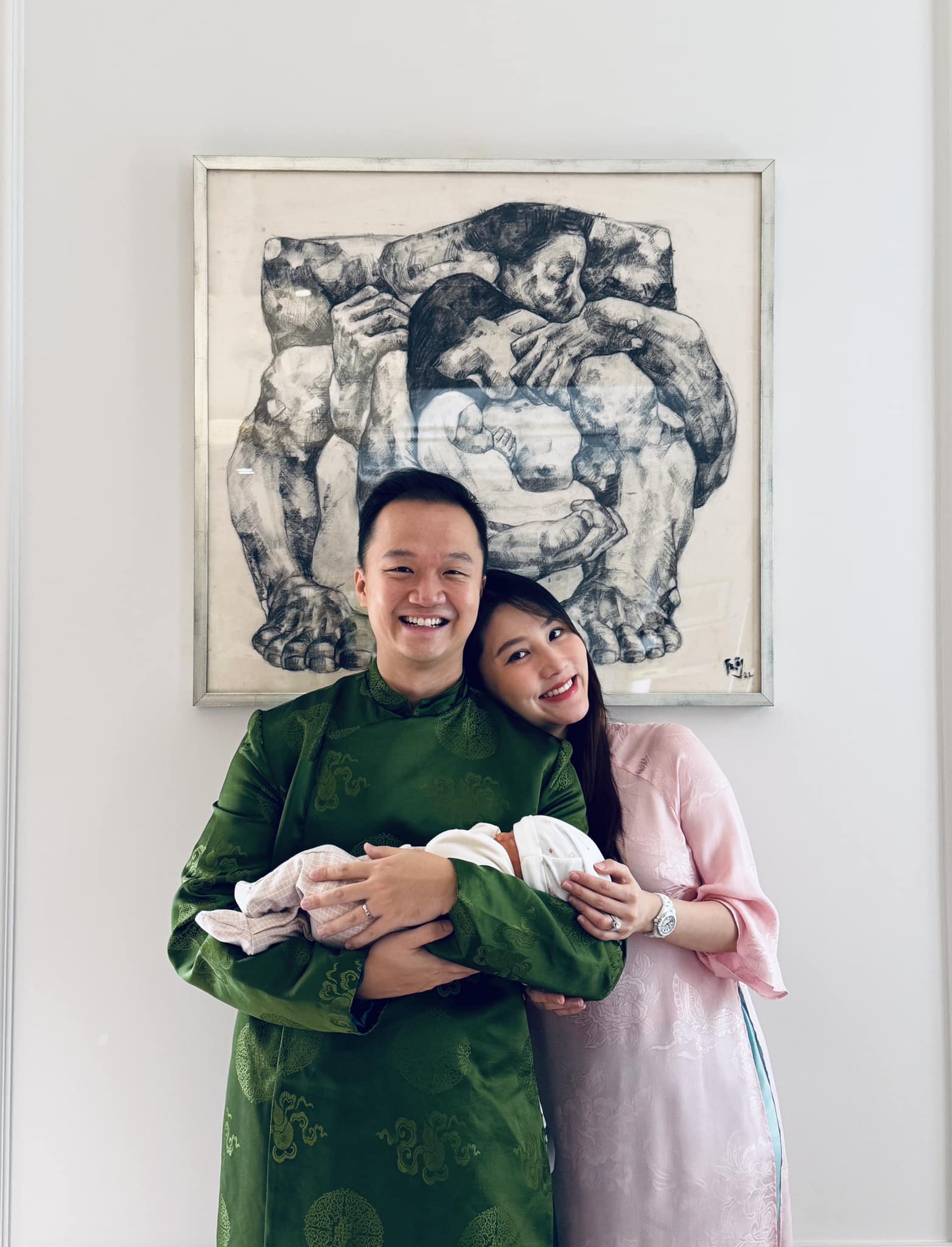 HOT: Đúng mùng 1 Tết, phu nhân hào môn Vbiz và chồng đại gia thông báo đã đón con đầu lòng!- Ảnh 2. HOT: Đúng mùng 1 Tết, phu nhân hào môn Vbiz và chồng đại gia thông báo đã đón con đầu lòng!- Ảnh 2.