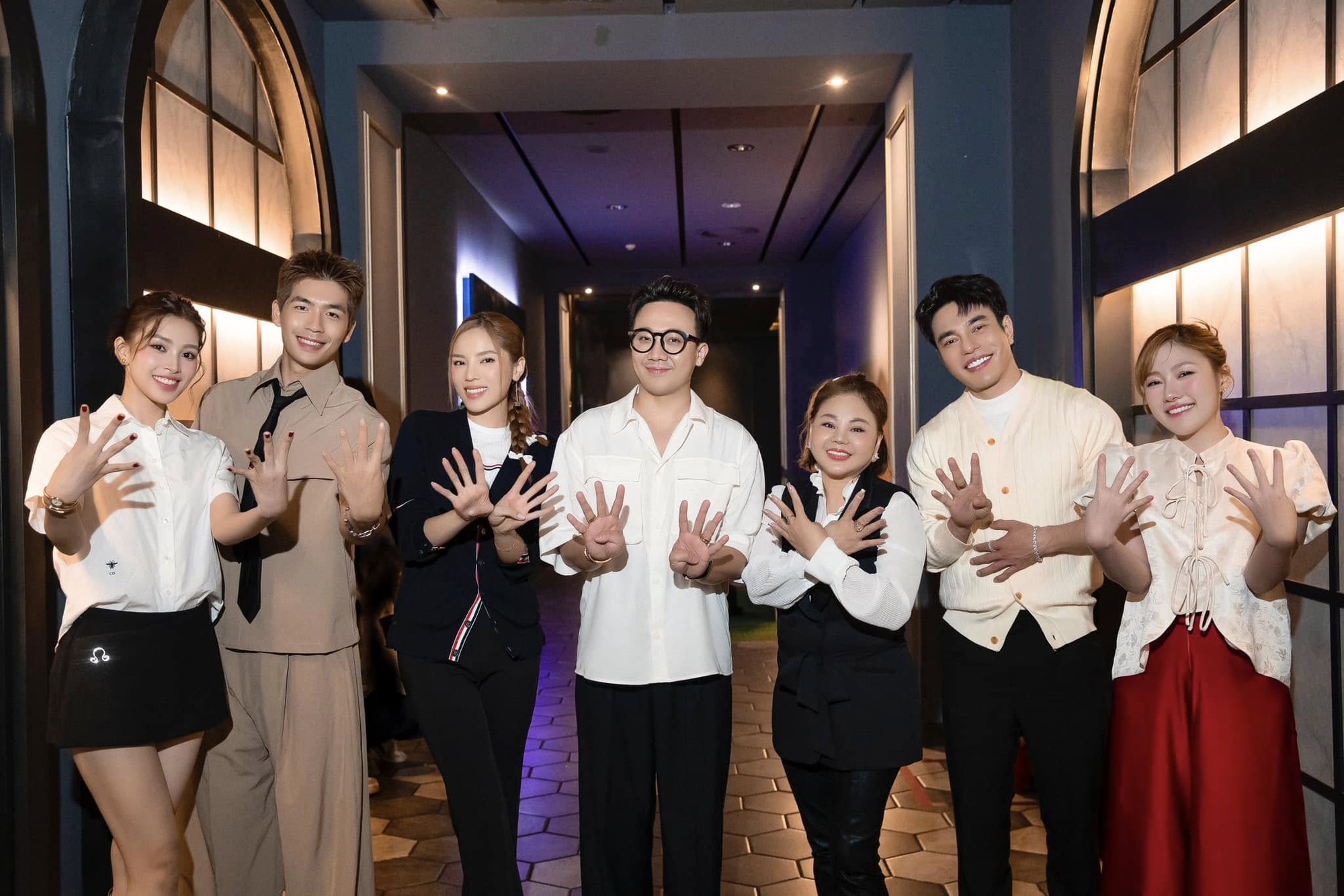 Trấn Thành phản ứng ra sao giữa lúc Lê Giang