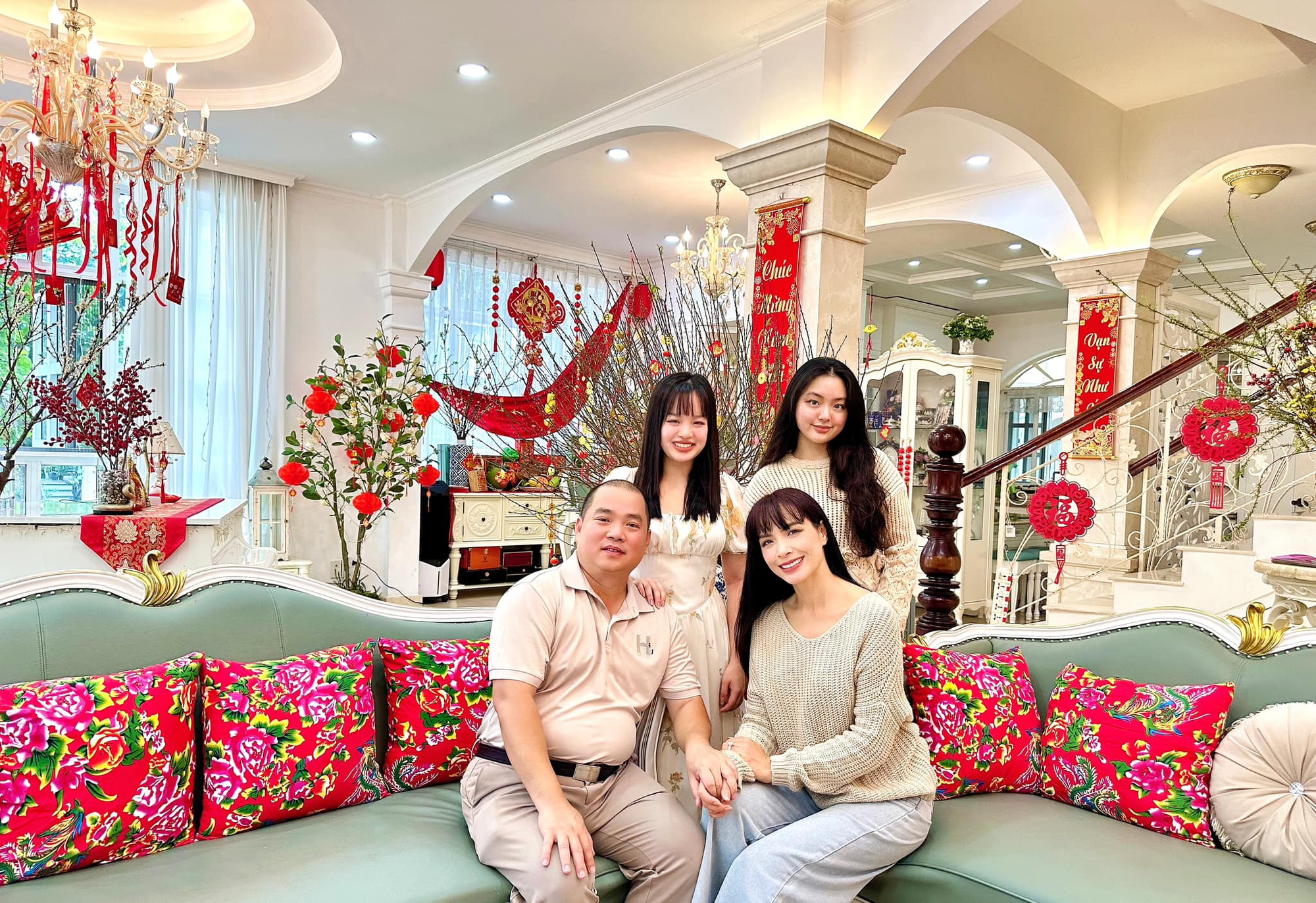 Dụi mắt nhận không ra visual tiểu thư nhà siêu mẫu Vbiz, tuổi 18 khác lạ thế này!- Ảnh 5. Dụi mắt nhận không ra visual tiểu thư nhà siêu mẫu Vbiz, tuổi 18 khác lạ thế này!- Ảnh 5.