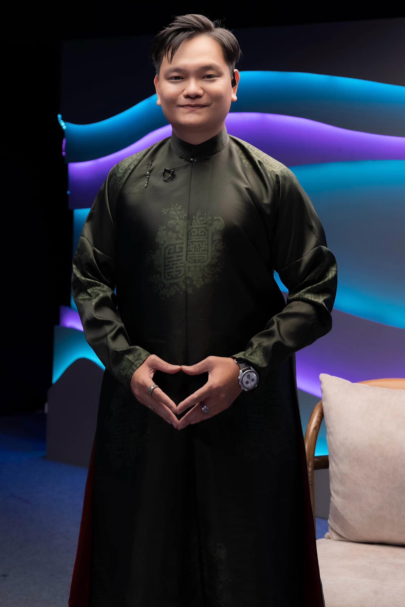 Thêm 1 sao Việt tung tin nhắn,