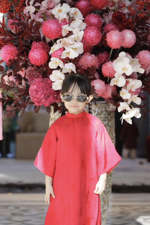 Rich kid nhỏ tuổi nhất của Vbiz: 5 tuổi đã có BST đồ hiệu tiền tỷ, cuộc sống chuẩn giới thượng lưu- Ảnh 4.