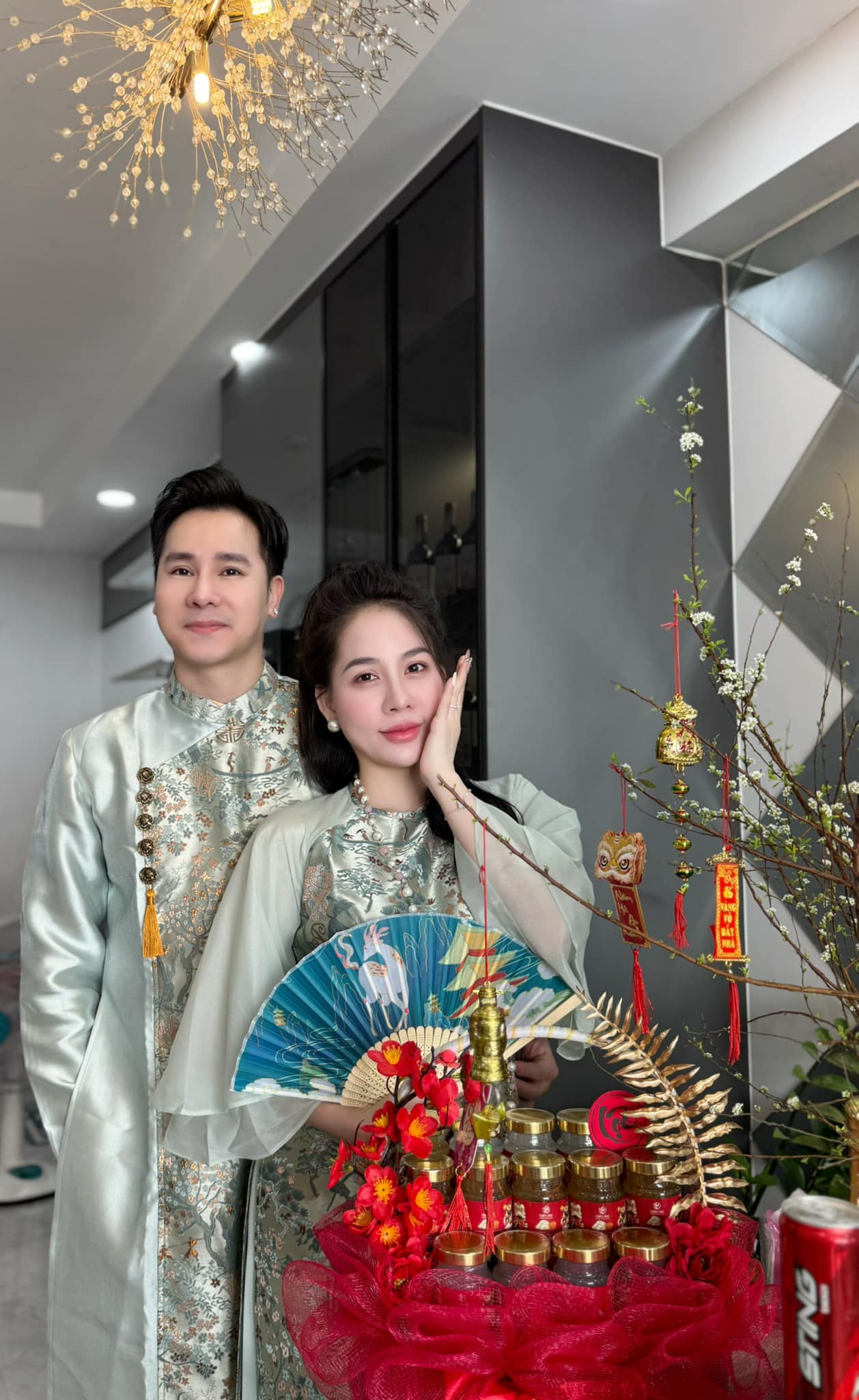 Chuyện thật như đùa: Sao nam Vbiz từng bị tố ngoại tình nay tái hợp người cũ, còn chuẩn bị kết hôn- Ảnh 4. Chuyện thật như đùa: Sao nam Vbiz từng bị tố ngoại tình nay tái hợp người cũ, còn chuẩn bị kết hôn- Ảnh 4.