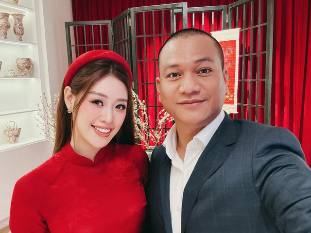 Vũ trụ mỹ nhân Việt nhập đường đua mùng 1 Tết: Thùy Tiên - Thanh Thủy đọ sắc bất phân thắng bại- Ảnh 10. Vũ trụ mỹ nhân Việt nhập đường đua mùng 1 Tết: Thùy Tiên - Thanh Thủy đọ sắc bất phân thắng bại- Ảnh 10.