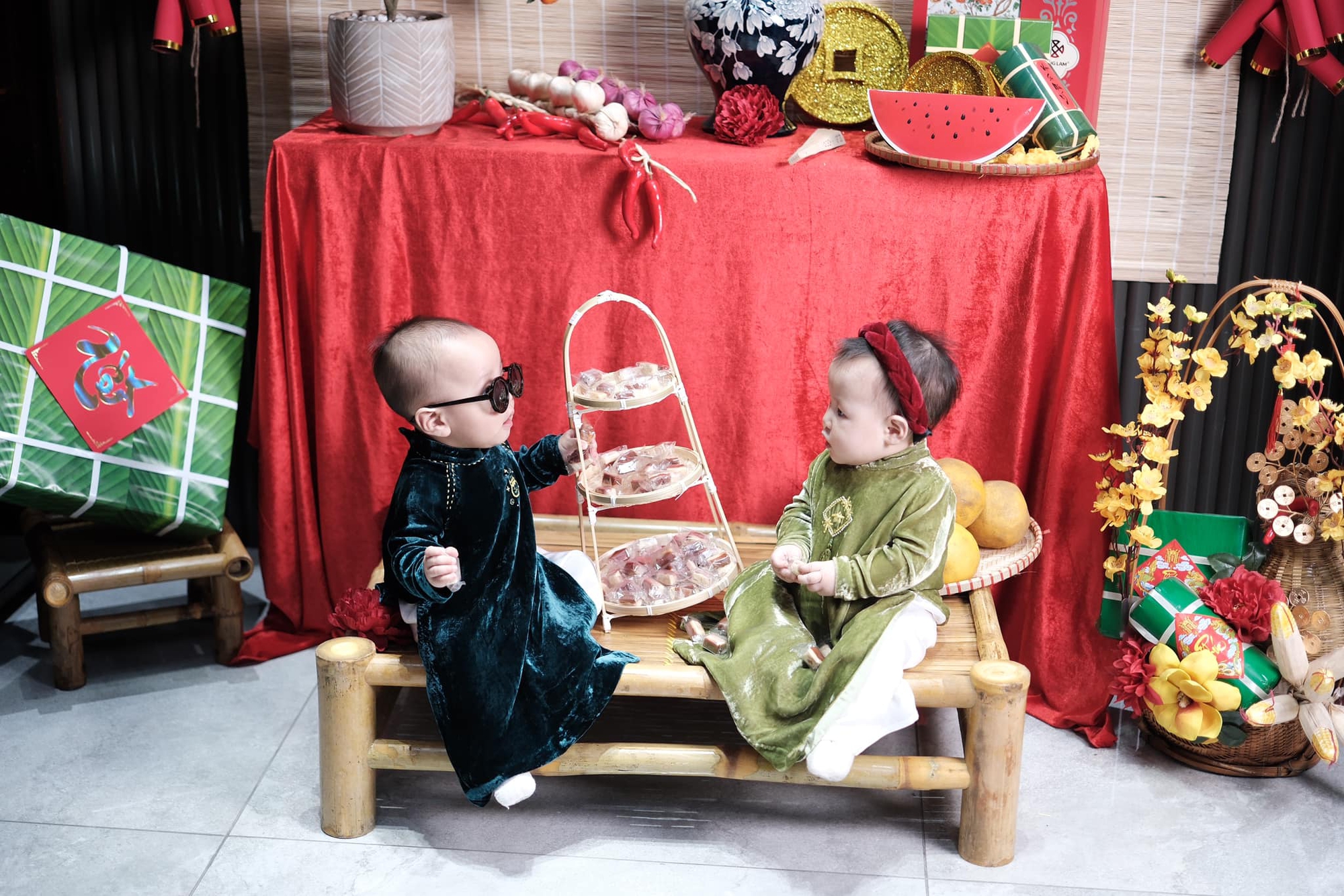 Cặp song sinh nhà Phương Oanh - shark Bình gây cười với loạt biểu cảm cực tinh nghịch- Ảnh 5. Cặp song sinh nhà Phương Oanh - shark Bình gây cười với loạt biểu cảm cực tinh nghịch- Ảnh 5.