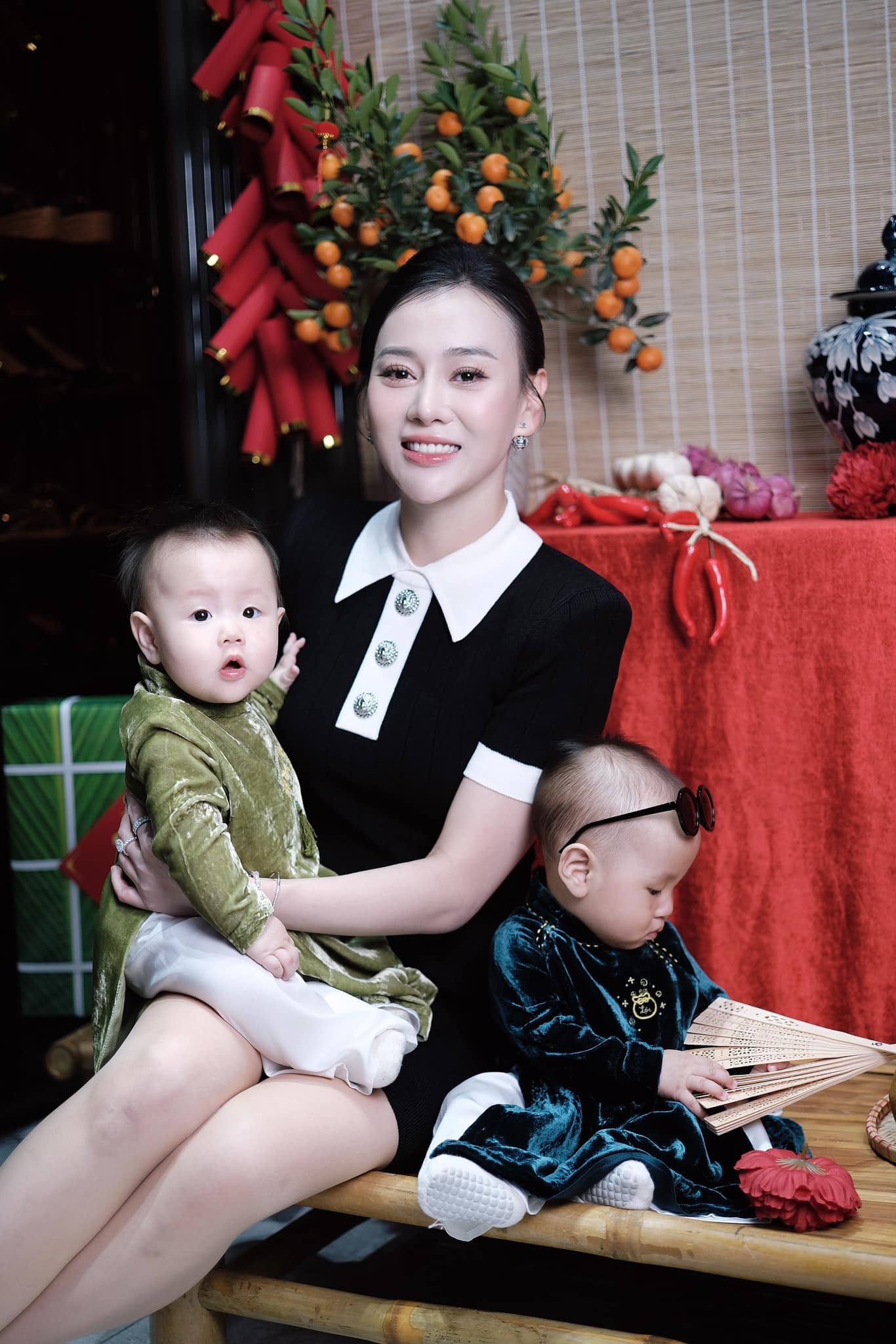 Cặp song sinh nhà Phương Oanh - shark Bình gây cười với loạt biểu cảm cực tinh nghịch- Ảnh 2. Cặp song sinh nhà Phương Oanh - shark Bình gây cười với loạt biểu cảm cực tinh nghịch- Ảnh 2.