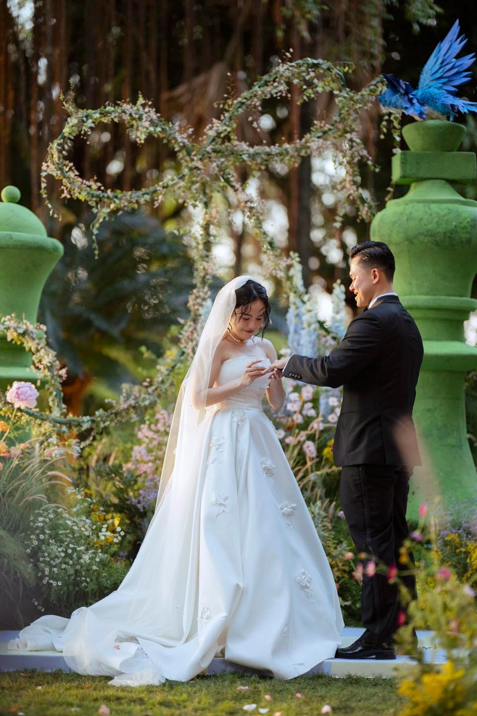 Chị Đẹp mang thai con đầu lòng với chồng kém 6 tuổi: Vắng bóng khỏi showbiz, check-in du lịch lia lịa- Ảnh 12.