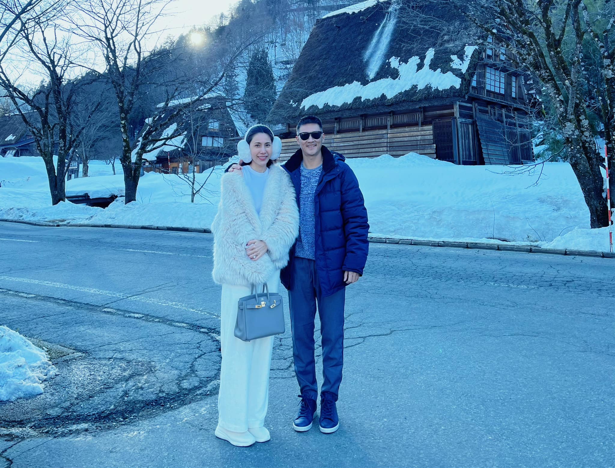 Nữ nghệ sĩ sở hữu biệt thự hơn 30 tỷ ở Quận 7, 40 tuổi gợi cảm, ở ẩn vì thị phi, xuất hiện là dậy sóng- Ảnh 2. Nữ nghệ sĩ sở hữu biệt thự hơn 30 tỷ ở Quận 7, 40 tuổi gợi cảm, ở ẩn vì thị phi, xuất hiện là dậy sóng- Ảnh 2.