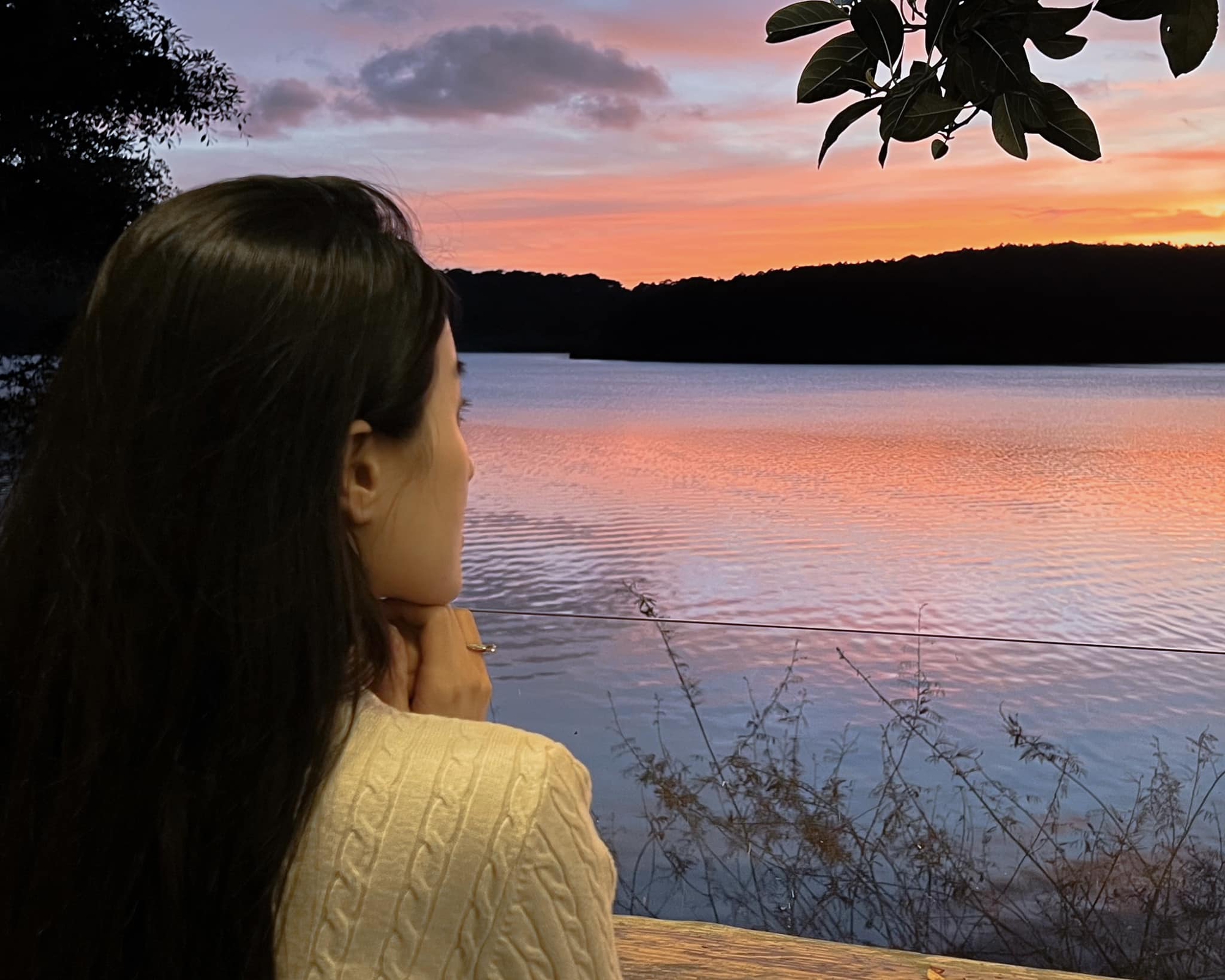 Vũ Cát Tường viết tâm thư công khai vợ tương lai, gia thế lần đầu hé lộ qua chi tiết này- Ảnh 1. Vũ Cát Tường viết tâm thư công khai vợ tương lai, gia thế lần đầu hé lộ qua chi tiết này- Ảnh 1.