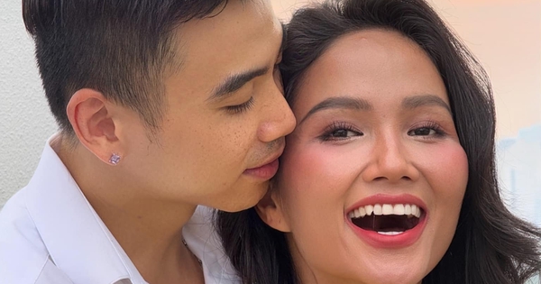 Sự thật bị phơi bày đằng sau màn cầu hôn của bạn trai H'Hen Niê 476785783250760256919946847184685351220413506n 17392703891001041007129 1739321299806 17393212999971680799594 334 0 1138 1536 crop 17393213823741630330744jpg