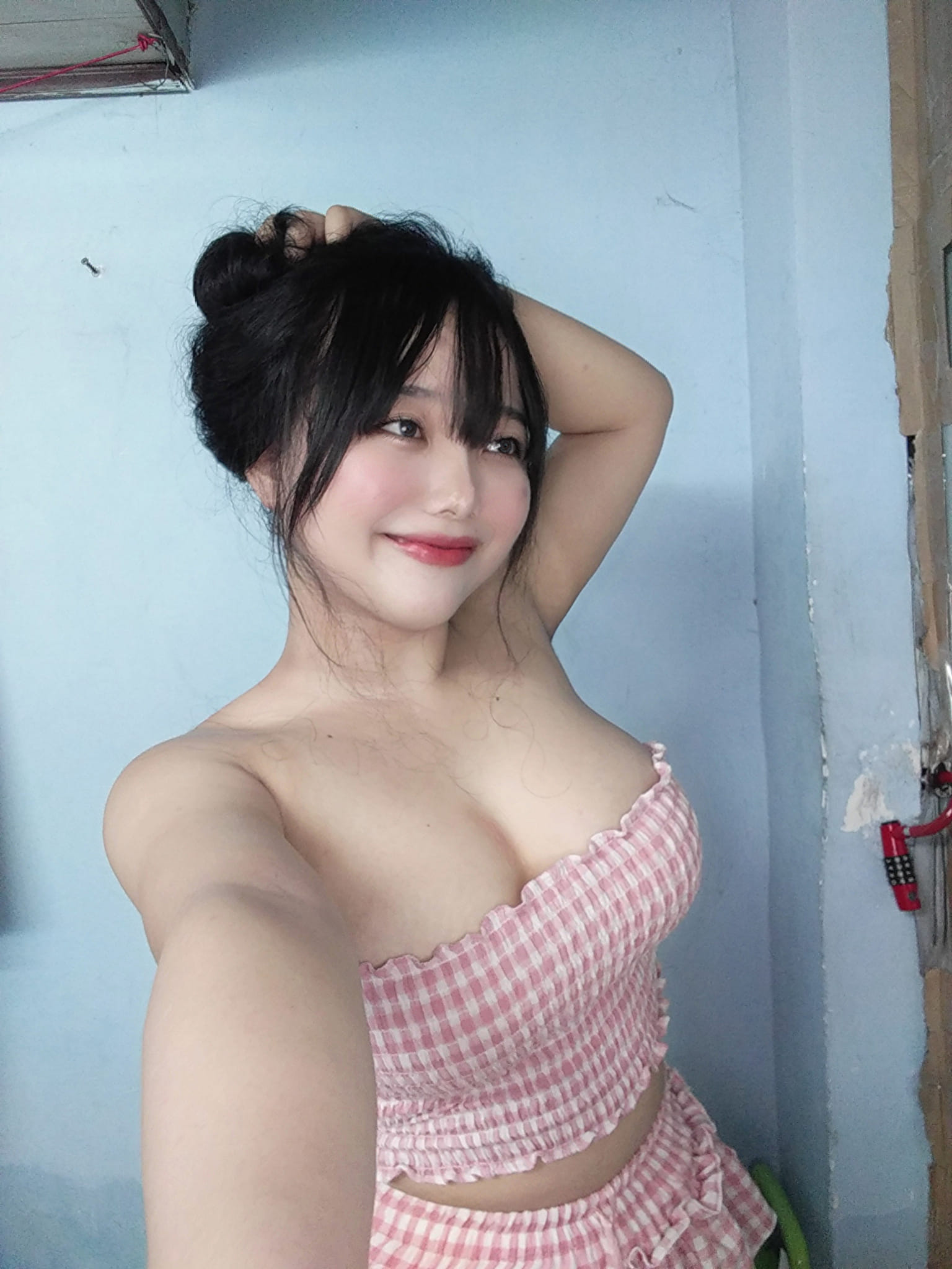 Hot girl VALORANT đu trend, khoe