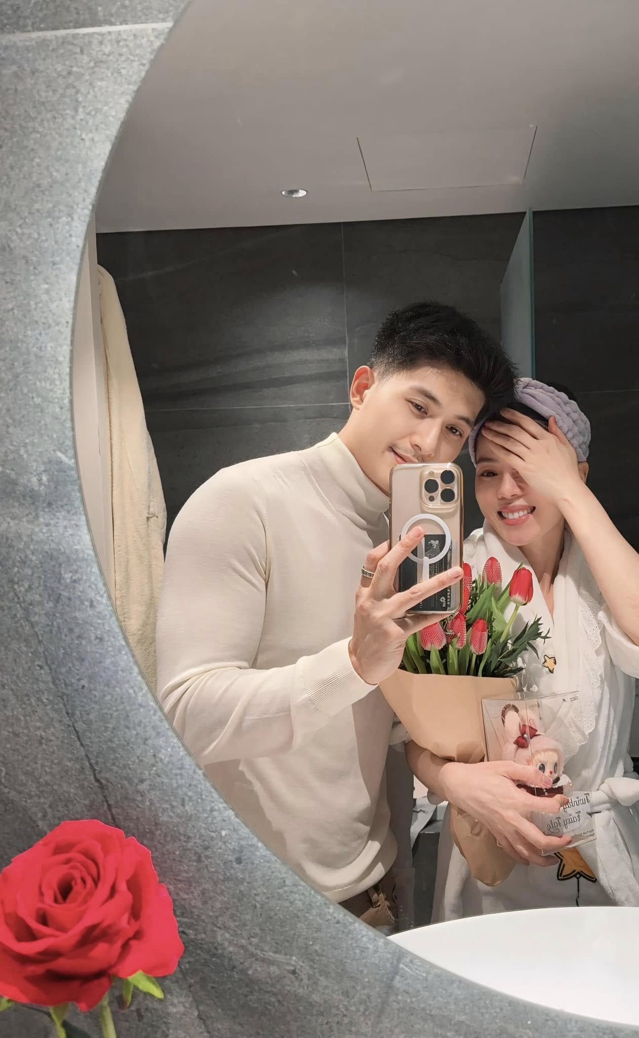 Đôi bạn từng thân Hà Hồ - Lệ Quyên: Người được chồng Việt Kiều hộ tống khắp nơi, người được tình trẻ tặng quà vẫn bị Đôi bạn từng thân Hà Hồ - Lệ Quyên: Người được chồng Việt Kiều hộ tống khắp nơi, người được tình trẻ tặng quà vẫn bị