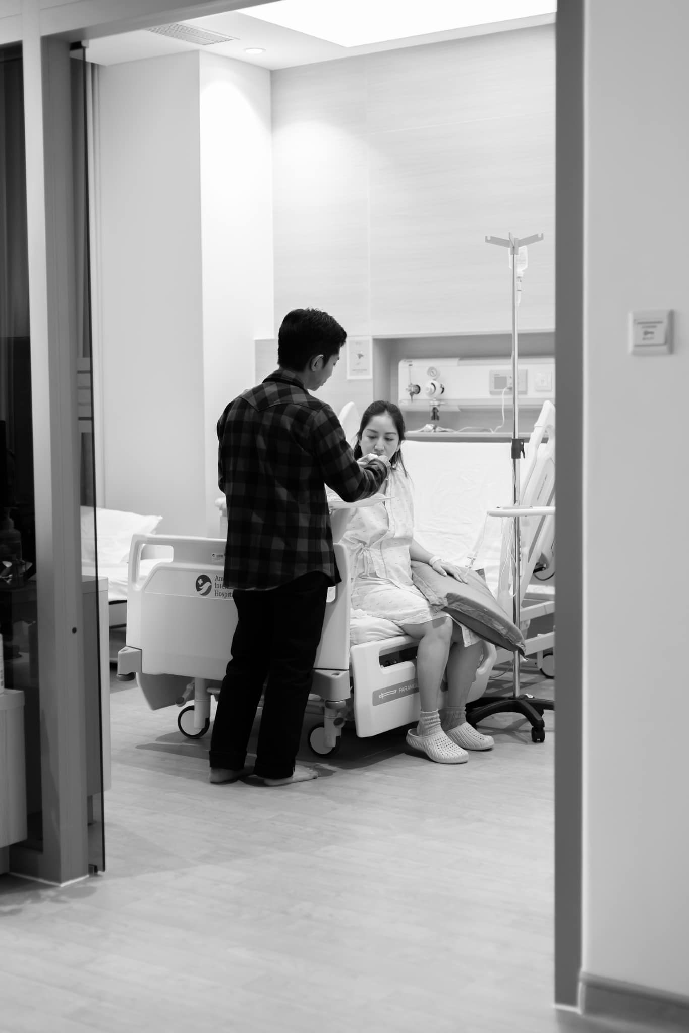 Ngoại hình nam nghệ sĩ là học trò kiêm chồng kém 11 tuổi của nữ Viện trưởng, sở hữu nhà 800m2 tại Bình Thạnh- Ảnh 3. Ngoại hình nam nghệ sĩ là học trò kiêm chồng kém 11 tuổi của nữ Viện trưởng, sở hữu nhà 800m2 tại Bình Thạnh- Ảnh 3.