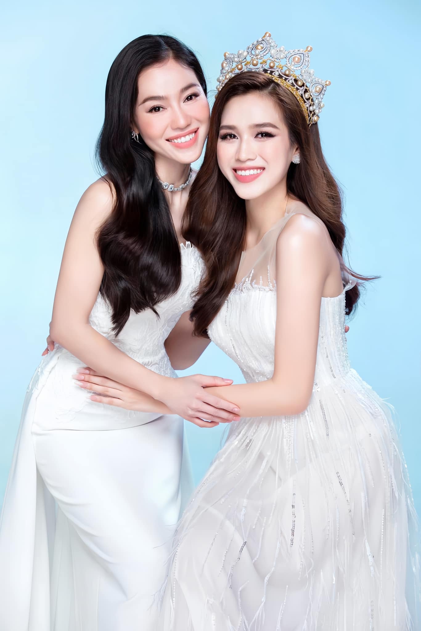 Hoa hậu Đỗ Hà rời Sen Vàng, bà trùm hoa hậu lên tiếng,