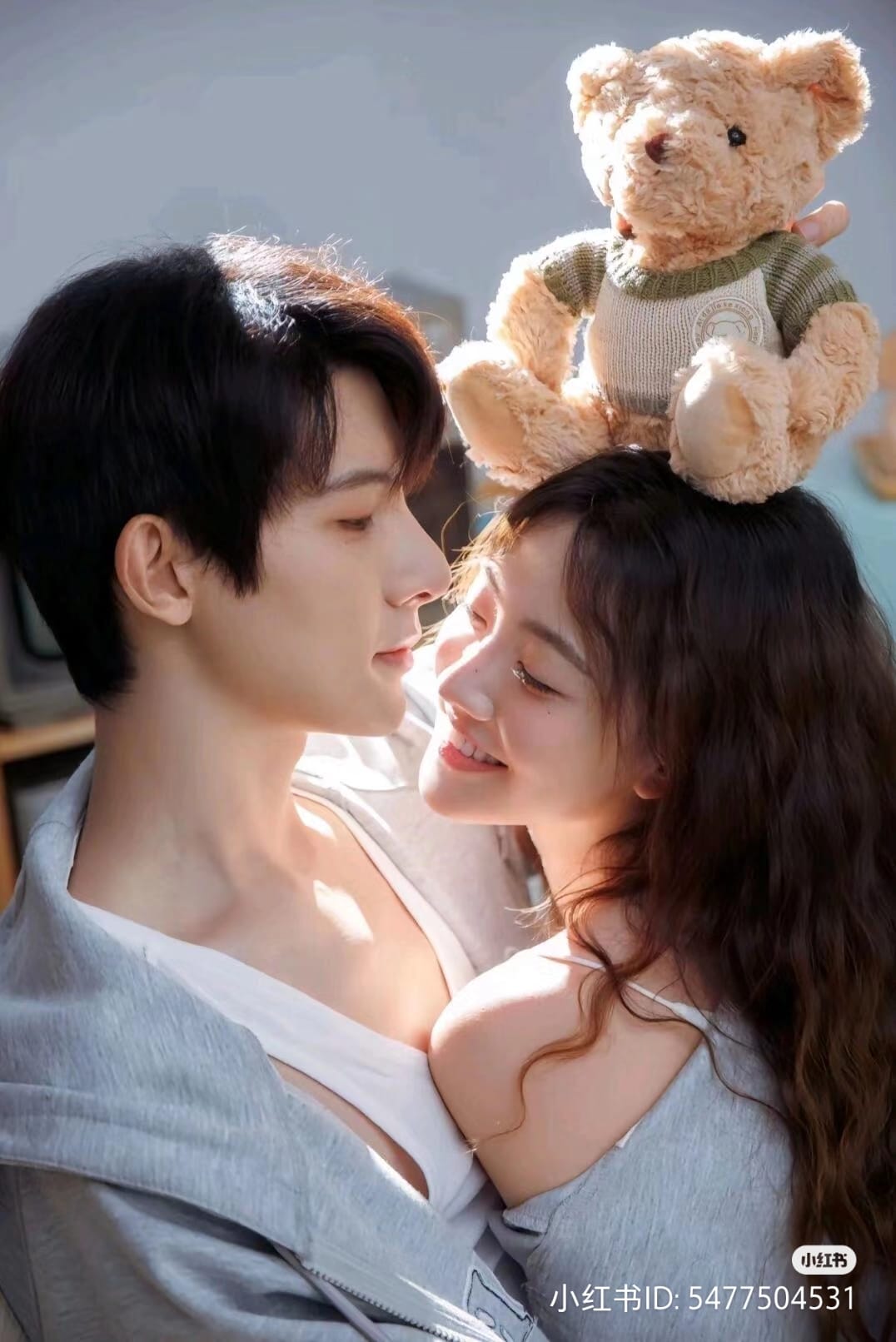 Cặp đôi phim giả tình thật tái hợp lần 34 gây bão MXH: Nhà trai khí chất ngút ngàn, nhà gái đẹp ơi là đẹp- Ảnh 2.