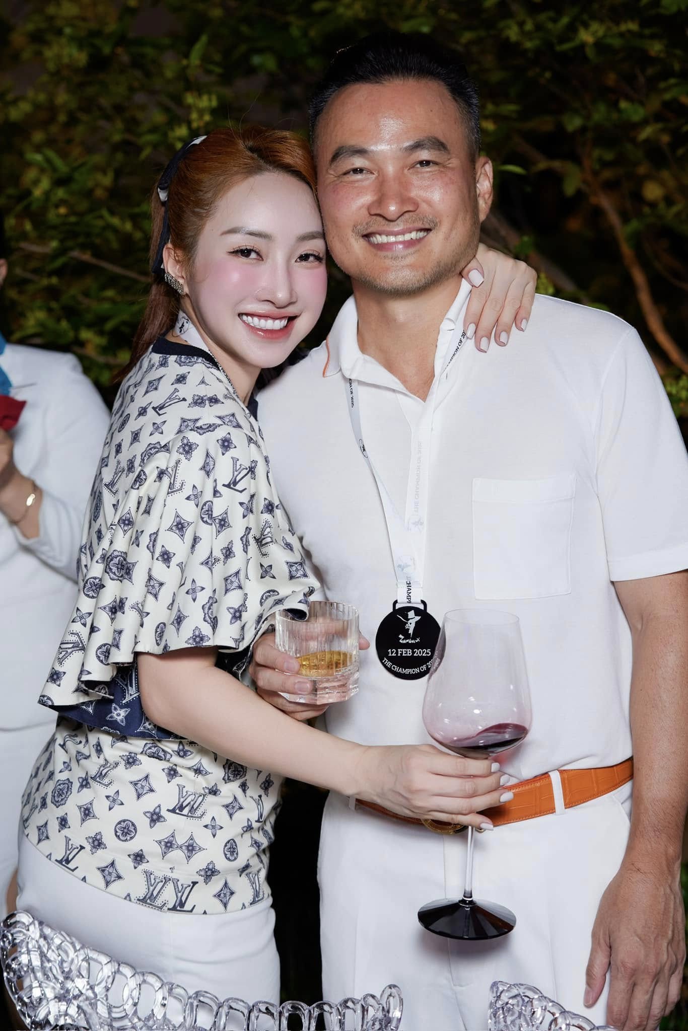 Vợ sao nam Vbiz vung tiền khi du lịch Nhật: Có stylist riêng đi cùng, chọn thuê đồ đắt nhất để “sống ảo”- Ảnh 9.