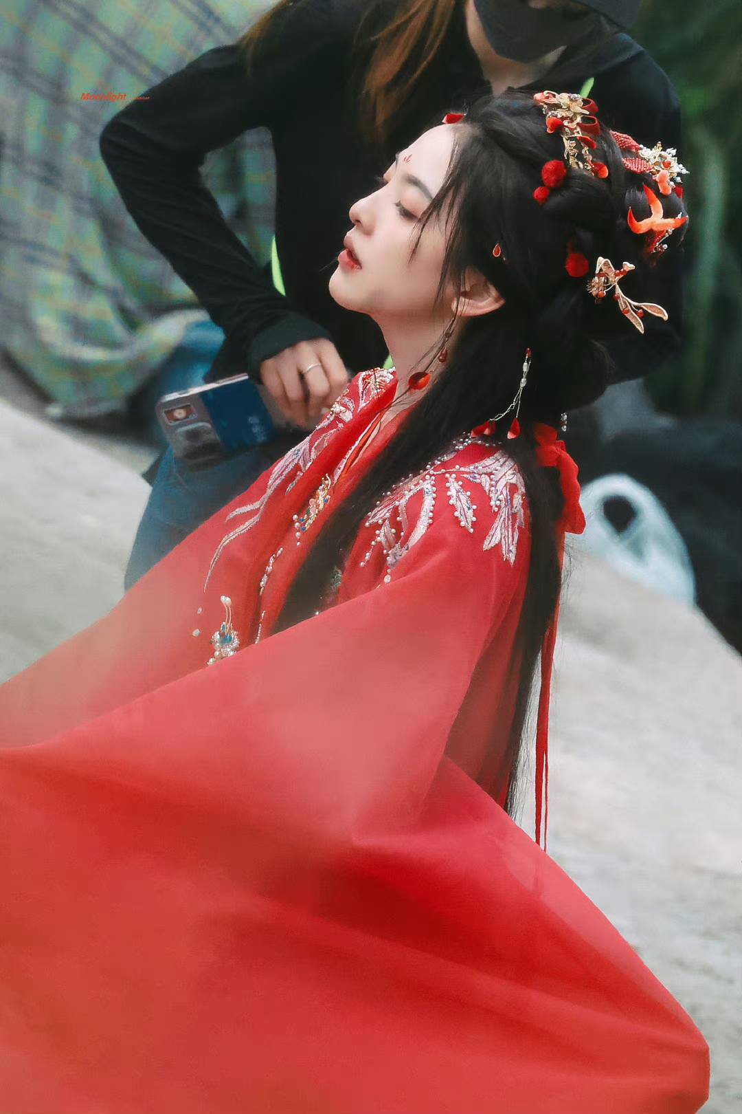 Ai rủ xem phim Trung Quốc này nhớ chạy thật xa: Ké fame cả showbiz thấy mà ghét, nữ chính như một trò đùa- Ảnh 7.