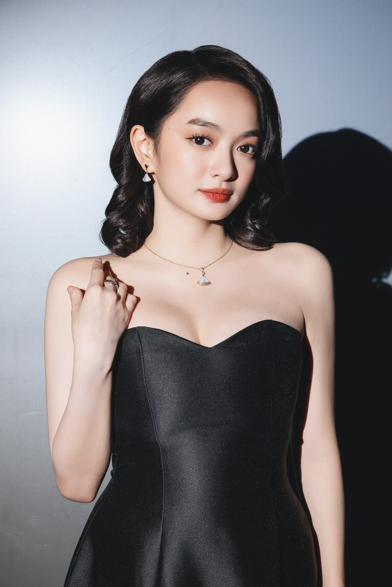 Sắc vóc gợi cảm căng tràn của “ngọc nữ trăm tỷ” đình đám bậc nhất màn ảnh Việt- Ảnh 7.