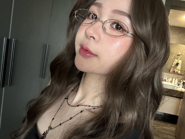 Bạn gái ADC diện bikini thả dáng, fan thổn thức dõi theo- Ảnh 1. Bạn gái ADC diện bikini thả dáng, fan thổn thức dõi theo- Ảnh 1.