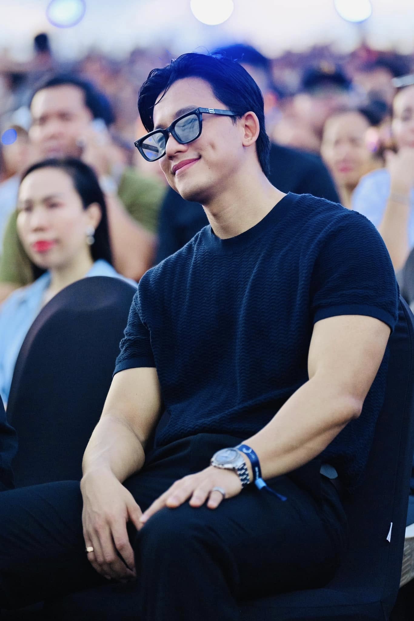 Loạt động thái