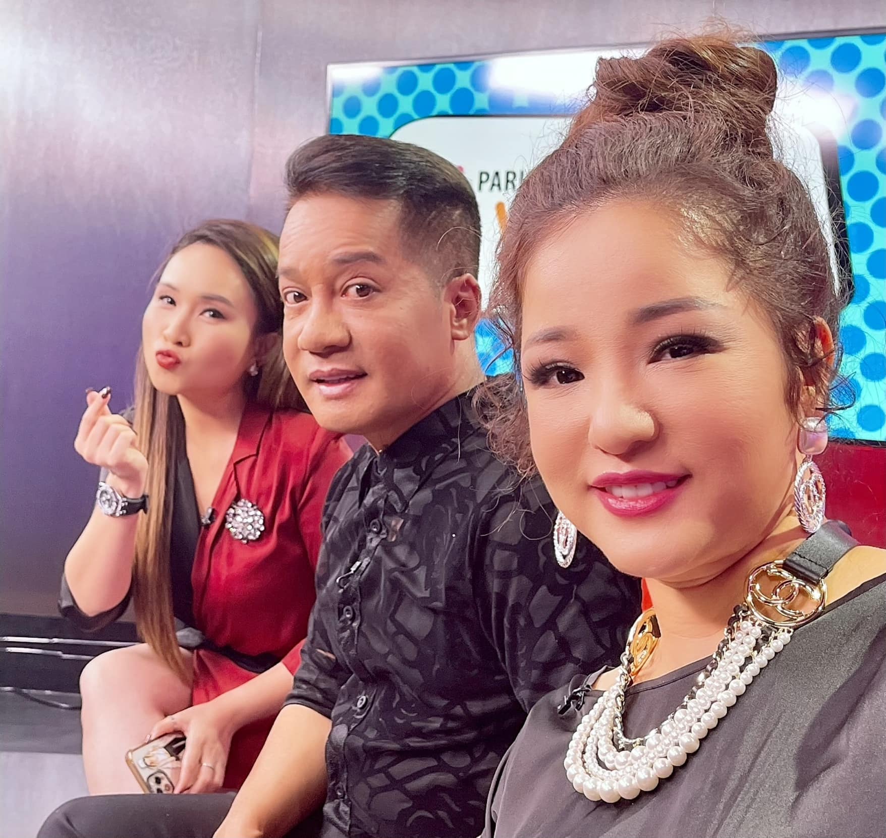 Cuộc sống không vợ con tuổi 61 của nam NSƯT nhận được tờ giấy từ Cục Biểu diễn in 500 tờ để phát- Ảnh 2. Cuộc sống không vợ con tuổi 61 của nam NSƯT nhận được tờ giấy từ Cục Biểu diễn in 500 tờ để phát- Ảnh 2.