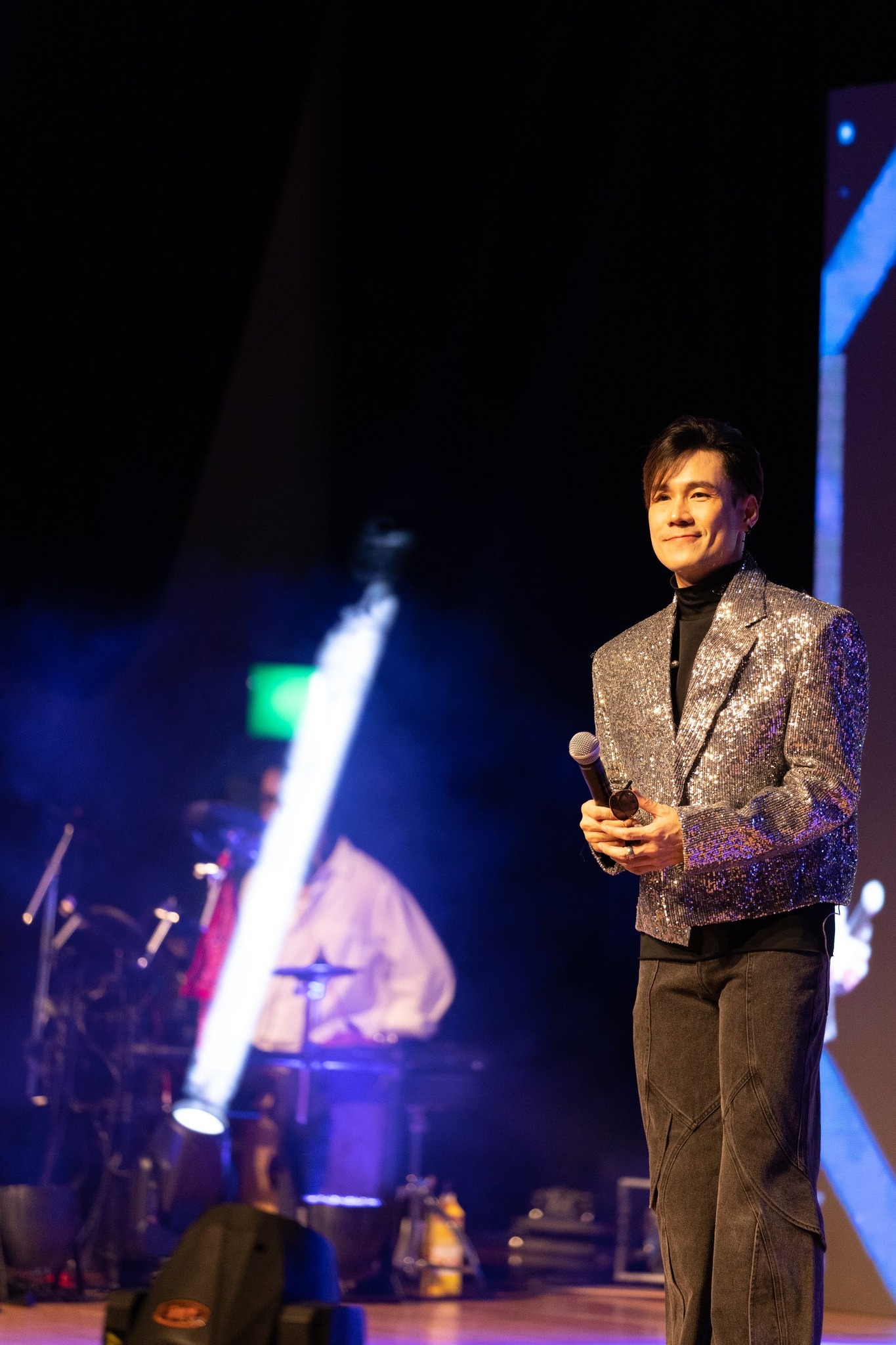 Chuyện gì đang xảy ra với Khánh Phương sau khi vợ Chủ tịch bị bắt vì cáo buộc lừa đảo hơn 9.000 tỷ?- Ảnh 5. Chuyện gì đang xảy ra với Khánh Phương sau khi vợ Chủ tịch bị bắt vì cáo buộc lừa đảo hơn 9.000 tỷ?- Ảnh 5.