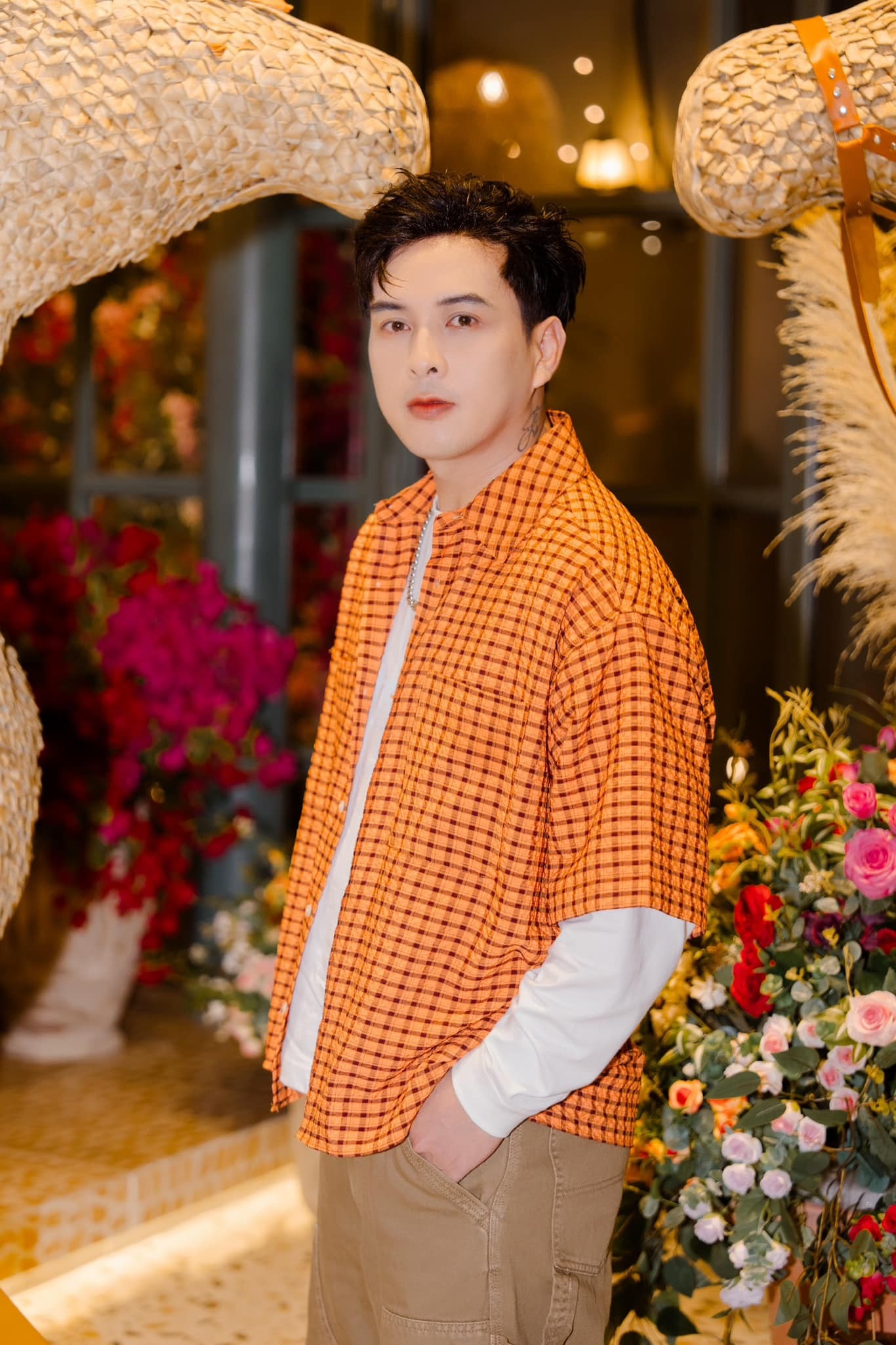 Diệp Lâm Anh thẳng tay chia sẻ hình ảnh NTK Công Trí bị bắt: