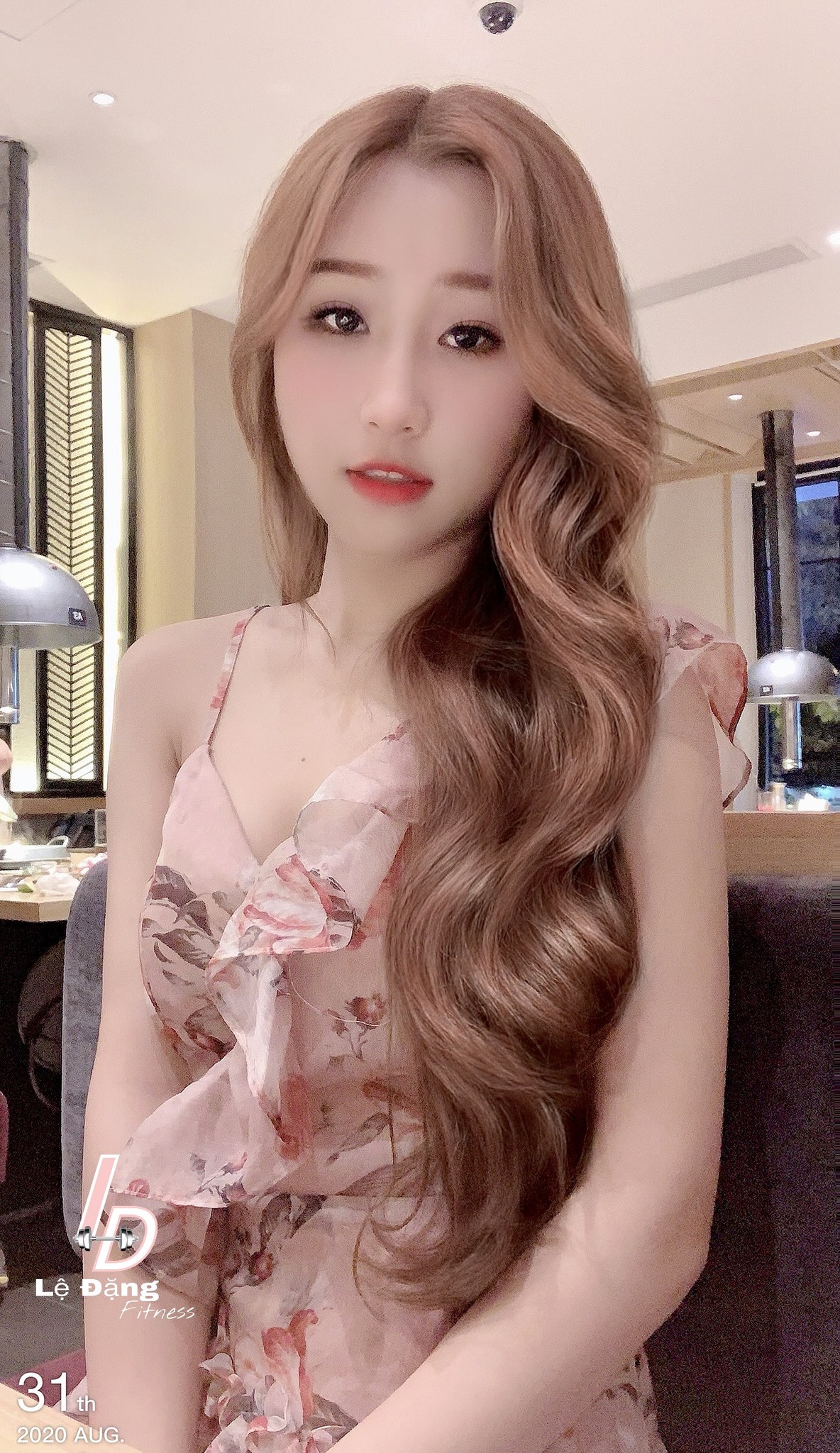 "Bỏng mắt" với loạt ảnh đời thường của hot gymer 1,4 triệu fan, dân mạng phát "sốt" với số đo 3 vòng chuẩn chỉnh 48081938717691179303266486765299650040905668n 17557565582941036715880 1755759531748 1755759532100750351082