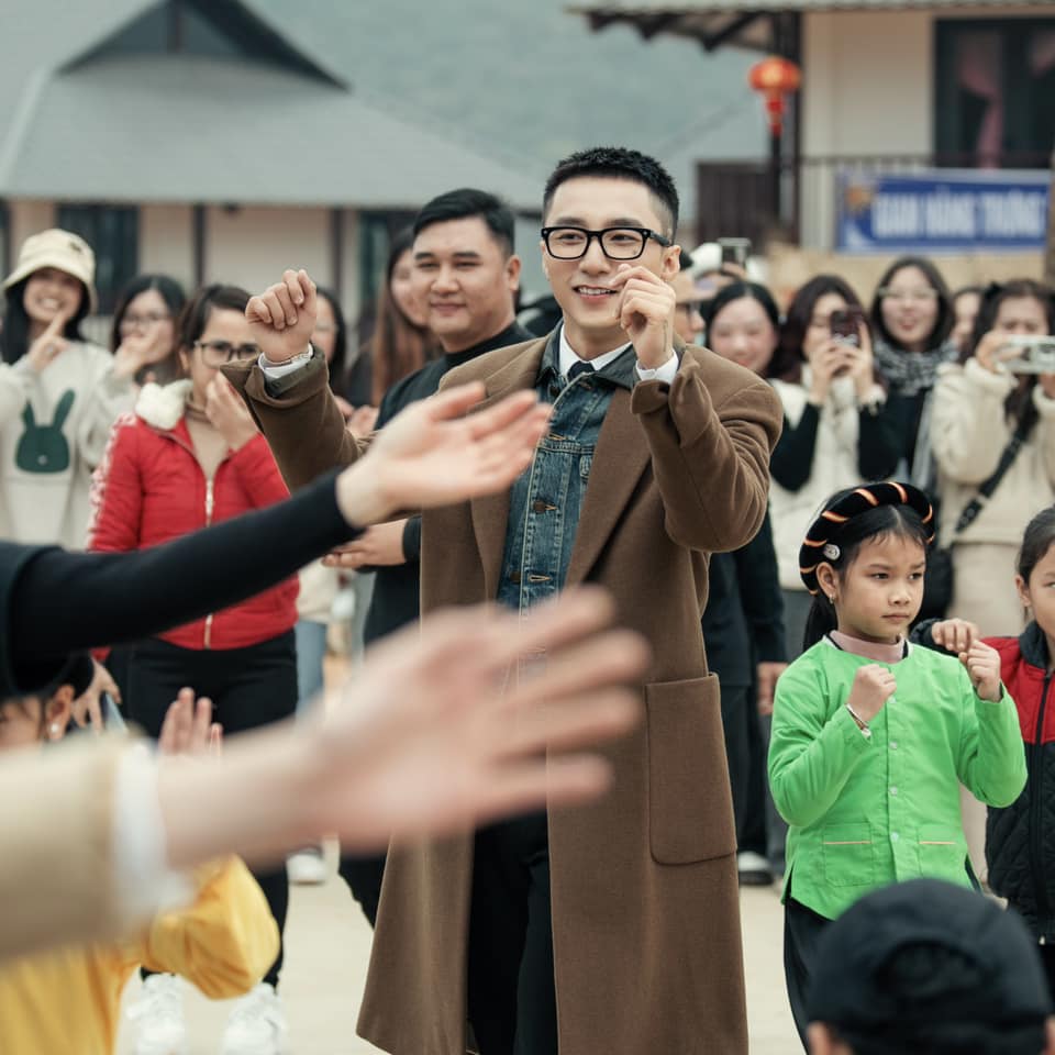 Sơn Tùng và con số 700 triệu đồng đang làm bùng nổ MXH!- Ảnh 3. Sơn Tùng và con số 700 triệu đồng đang làm bùng nổ MXH!- Ảnh 3.