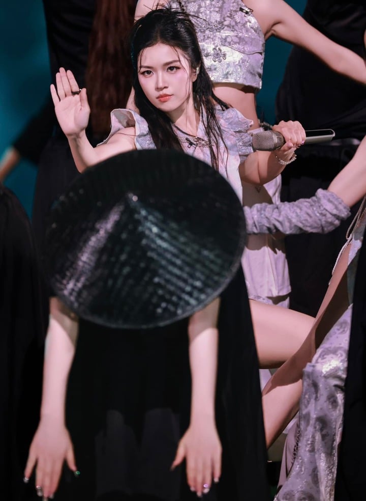 3 sao Việt sang Trung Quốc thi gameshow: Người thành danh, người nhận 3 sao Việt sang Trung Quốc thi gameshow: Người thành danh, người nhận