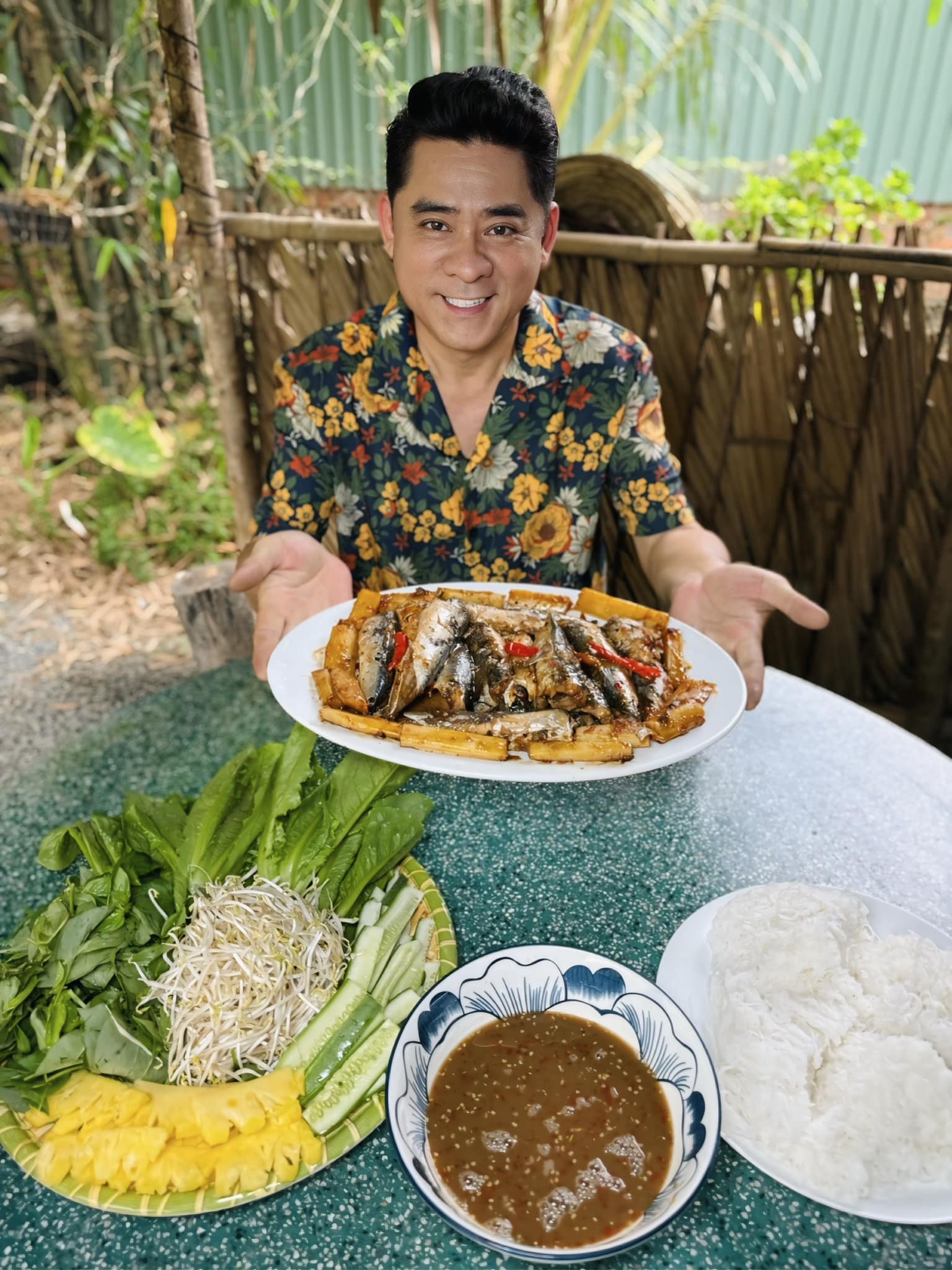 Tài tử đình đám Huỳnh Anh Tuấn trước khi bị đột quỵ: Nổi tiếng cả nước nhưng giấu kín vợ con, đời tư- Ảnh 3.