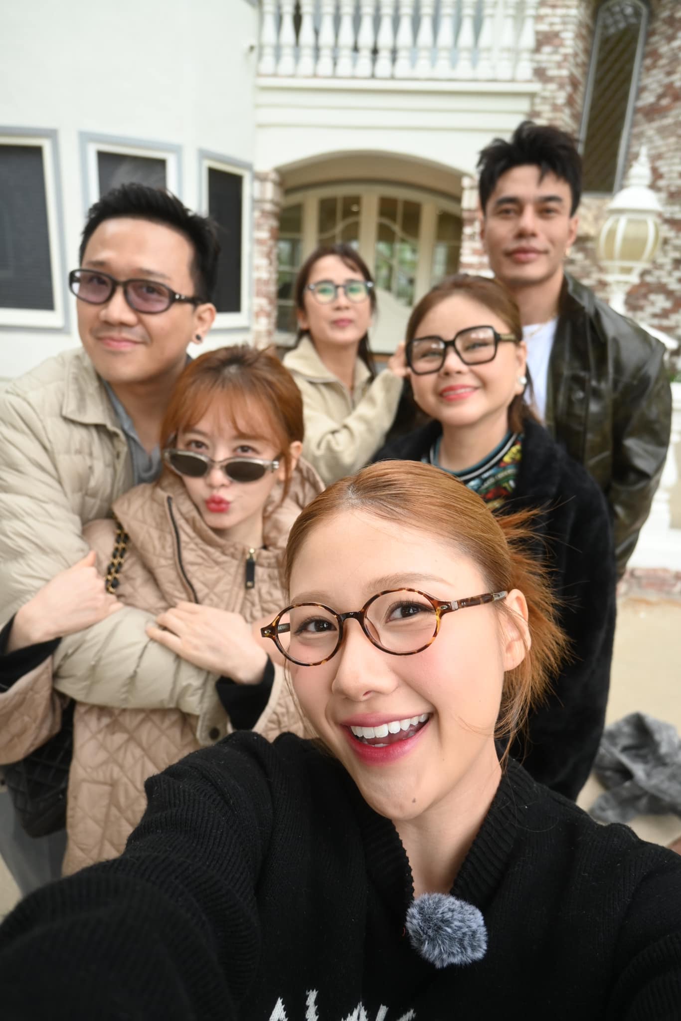 Phát hiện cảnh tượng hãi hùng trong phòng riêng của sao nam Vbiz: