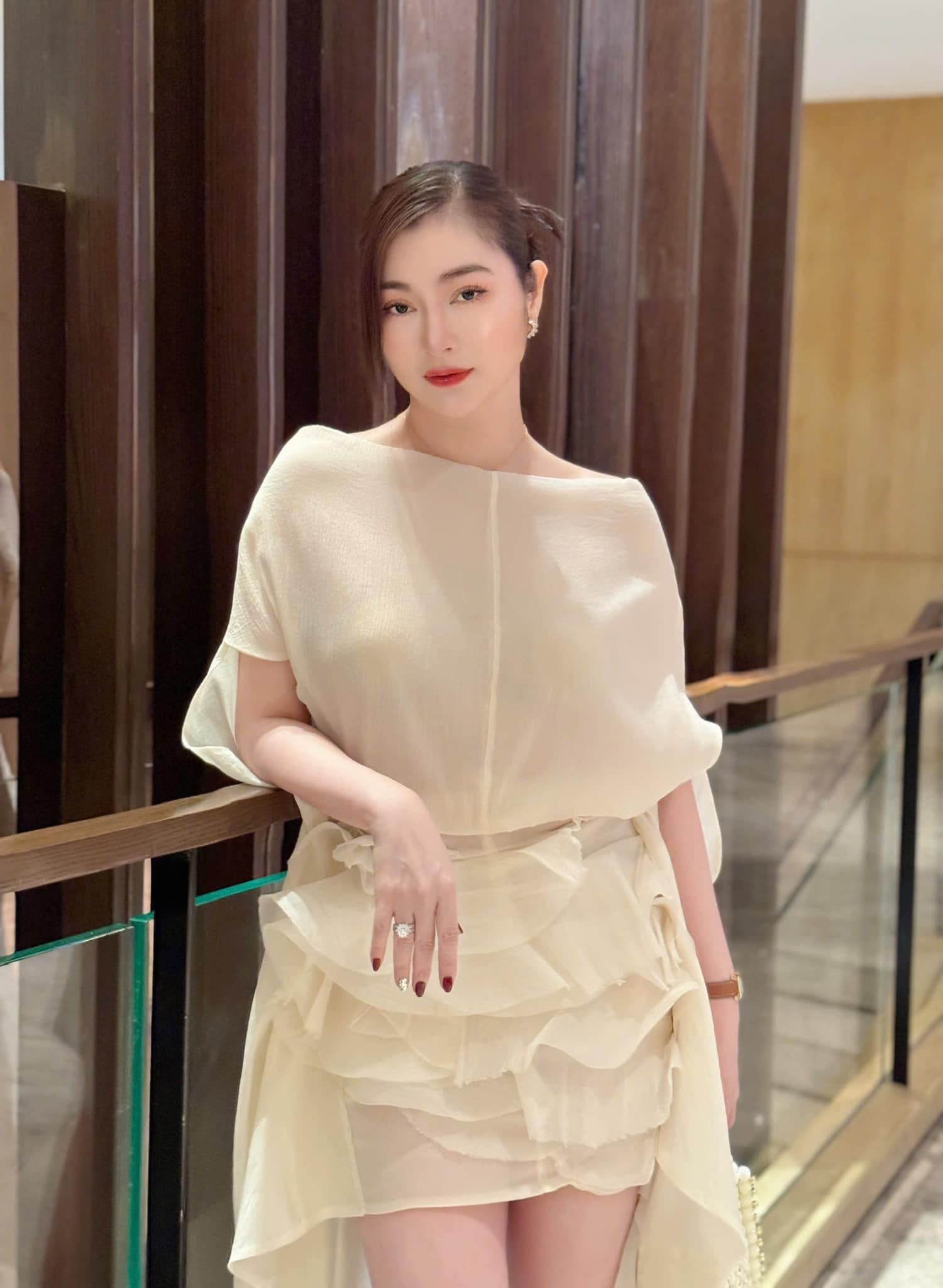 Diễn viên Thanh Trúc liên tục gặp “kiếp nạn” sau khi công khai yêu nam ca sĩ Vbiz- Ảnh 2.